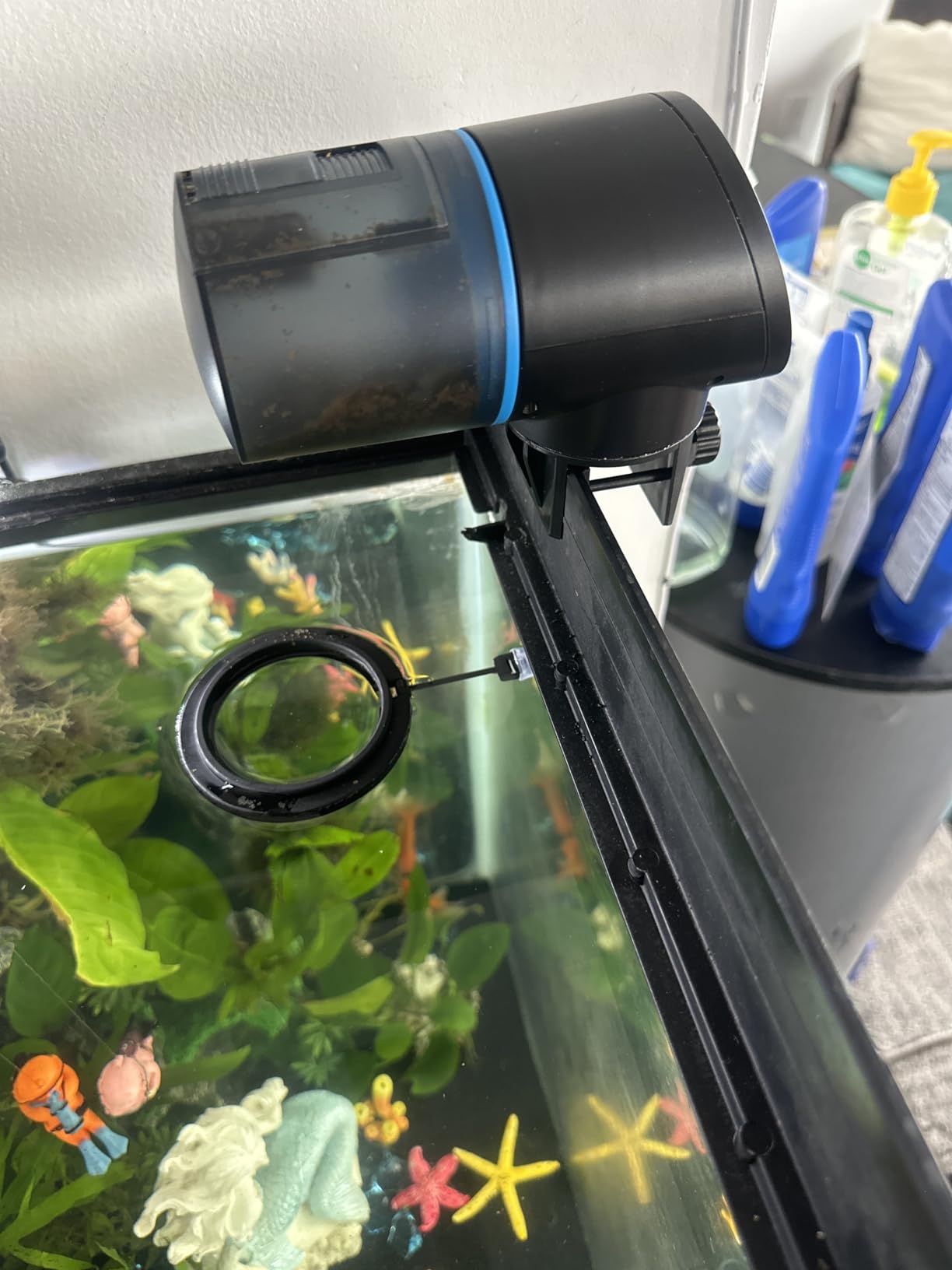 Automatic Fish Feeder for Aquarium Easy Setup & 4 Timers Black customer photo 2