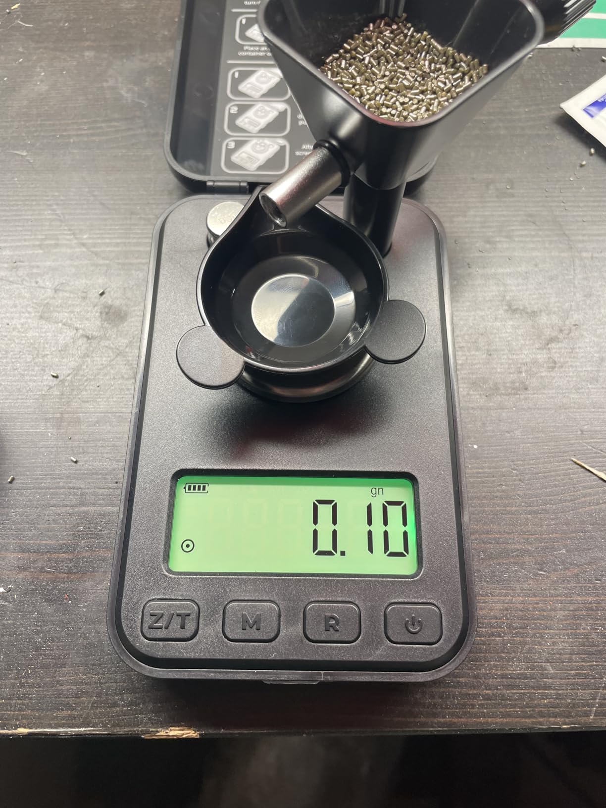 MAXUS Reloading Scale 50g/0.001g with Powder Trickler and 3 Backlight Modes customer photo 1