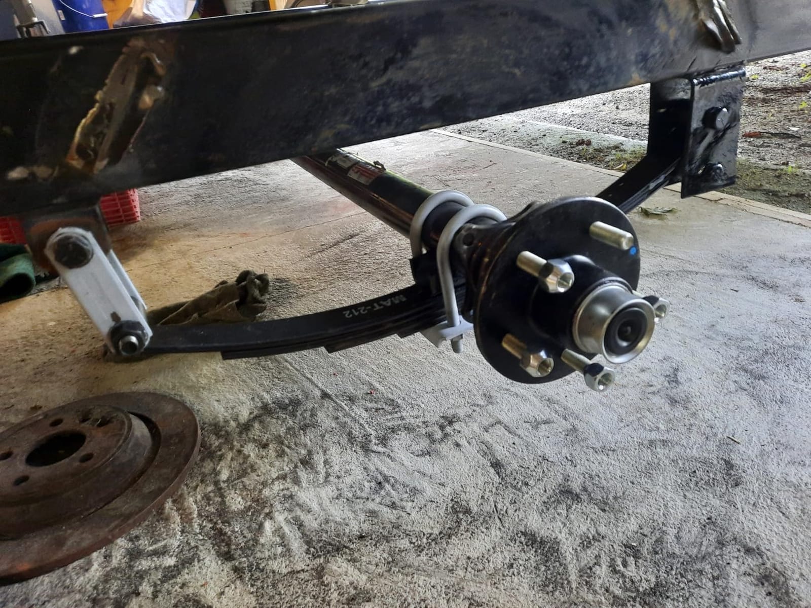 3500 lb Light Duty Single Trailer Axle Kit with Suspension - Leaf Springs, Hanger & U-Bolt Kit (61