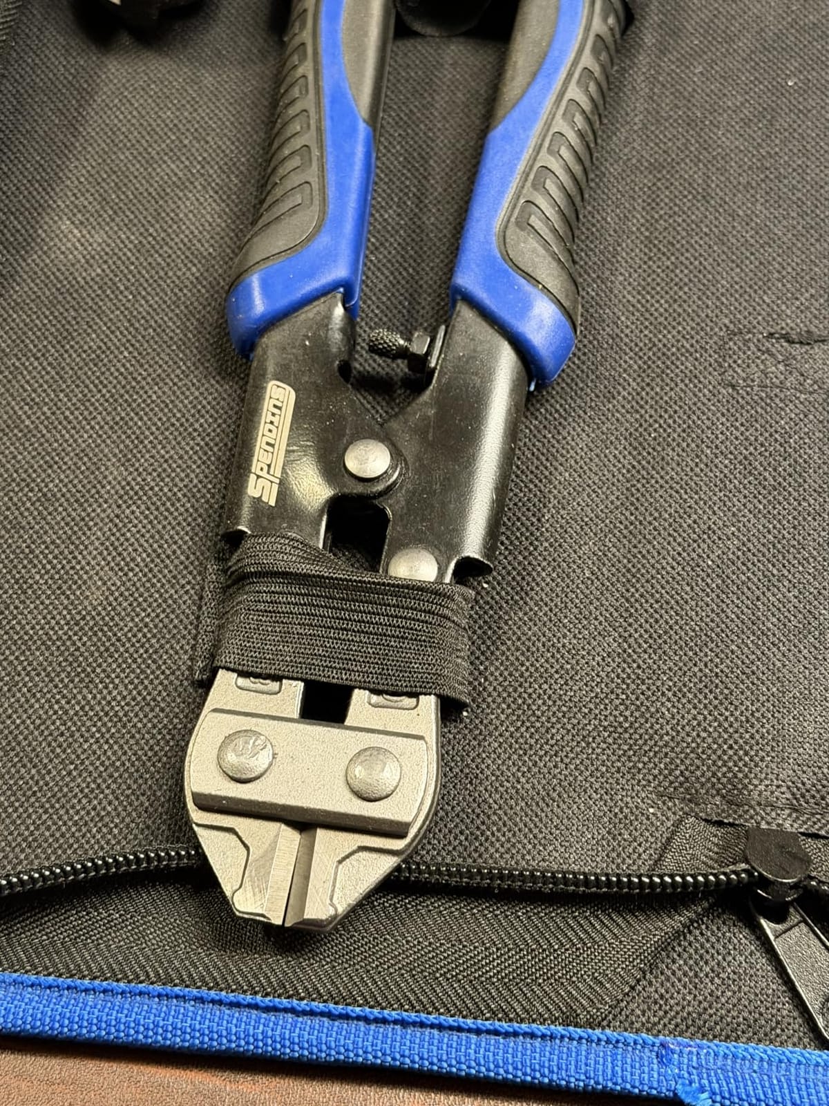 36 IN Bolt Cutter with Drop Forged Cr-Mo Alloy Steel Blades | Ergonomic Handle, Heavy Duty Metal Cutter for Rebars, Chains, Locks, Wires, Bolts, Fence customer photo 1
