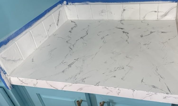 Rust-Oleum Home Marble White Countertop Coating Kit | Countertop Renewal System, Laminate, Vinyl & Tile Surfaces, Wear & Stain Resistance, No Priming Required, 1 Kit customer photo 2