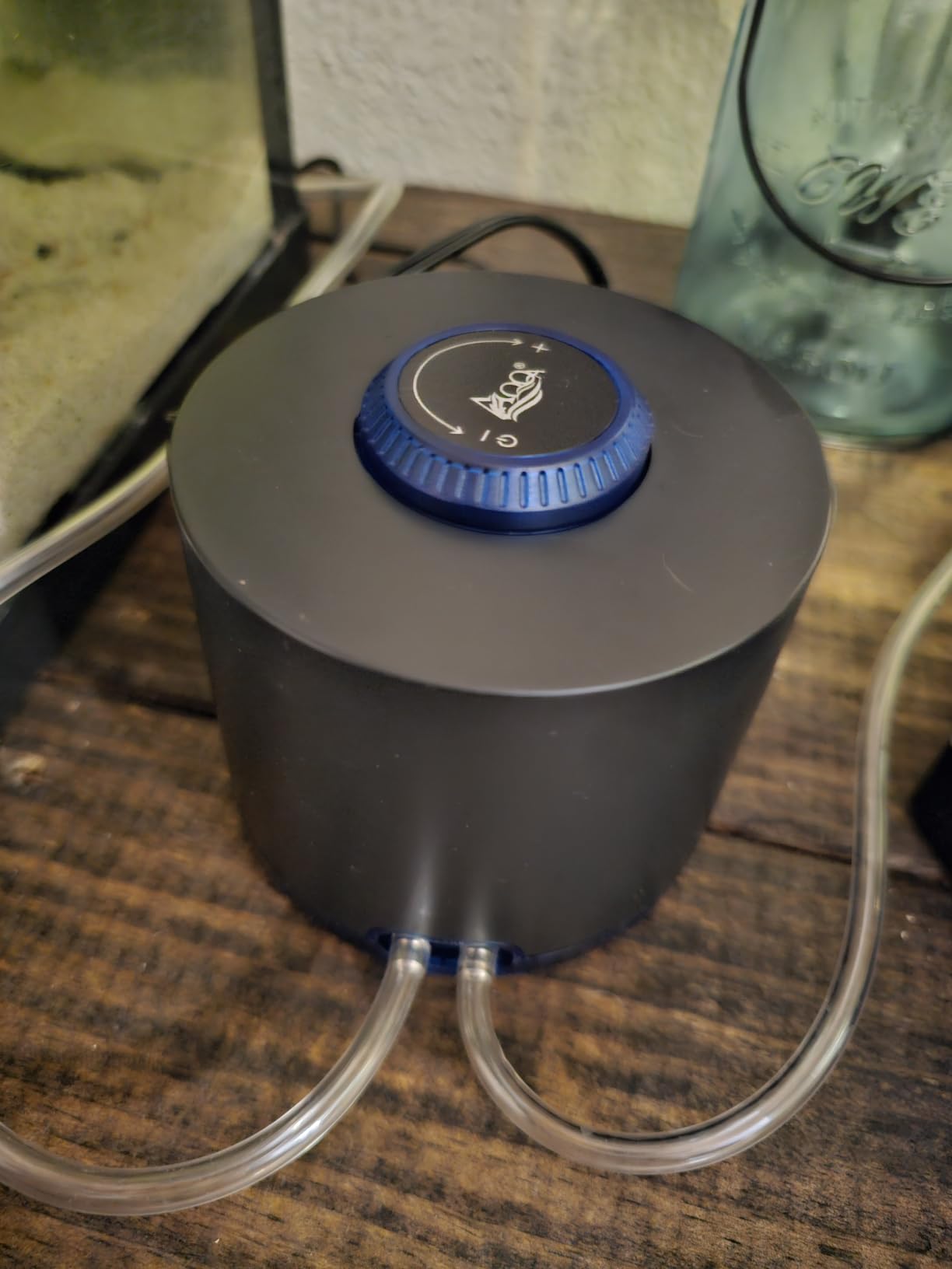 AQQA Aquarium Air Pump, 3W Powerful Dual Outlet Adjustable Oxygen Aerator customer photo 2