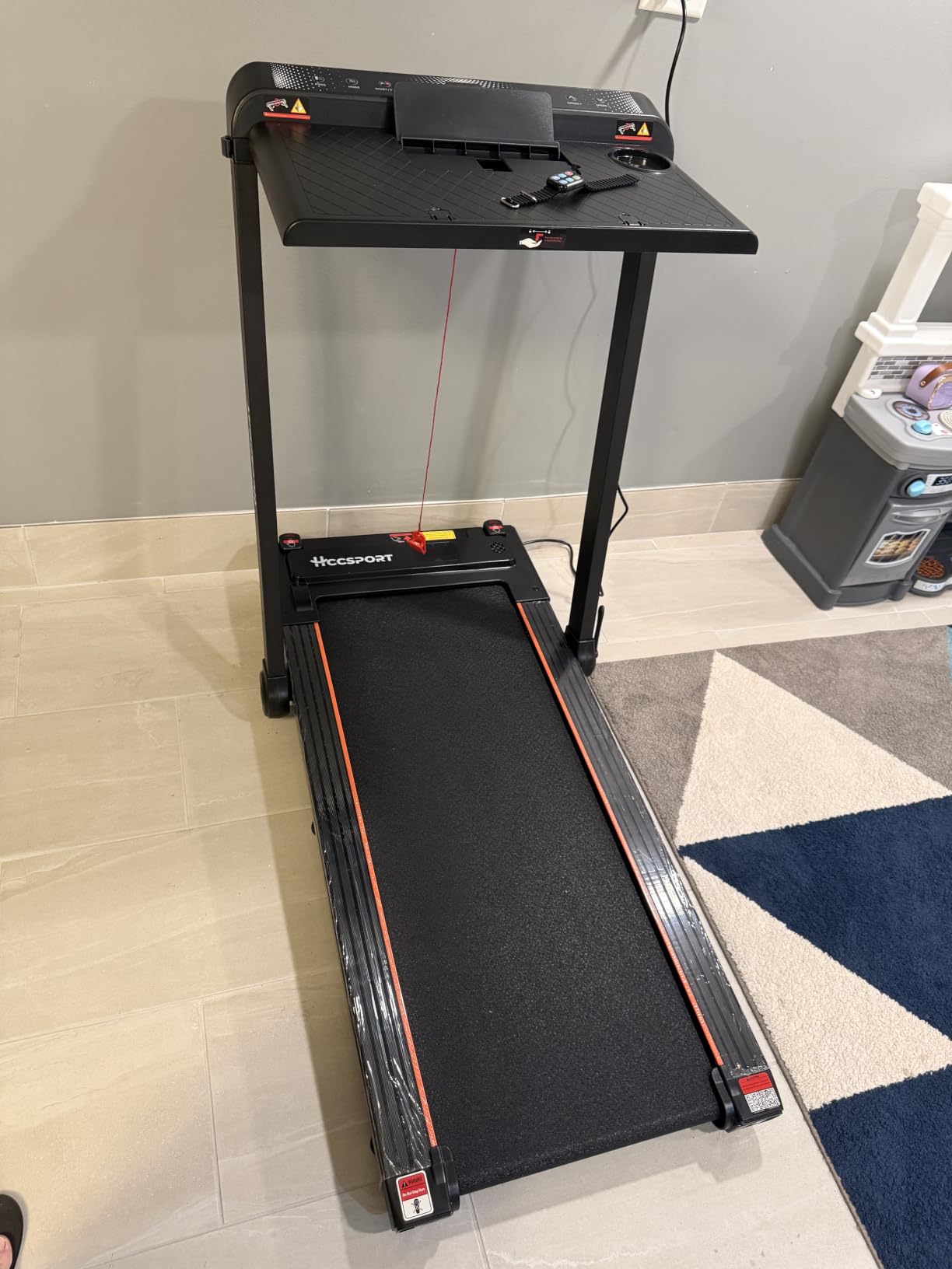 Hccsport Treadmill with Incline, 3 in 1 Under Desk Treadmill Walking Pad with Removable Desk Workstation 3.5HP Foldable Compact Walking Treadmills for Home Small Office with Wristband Remote Control customer photo 2