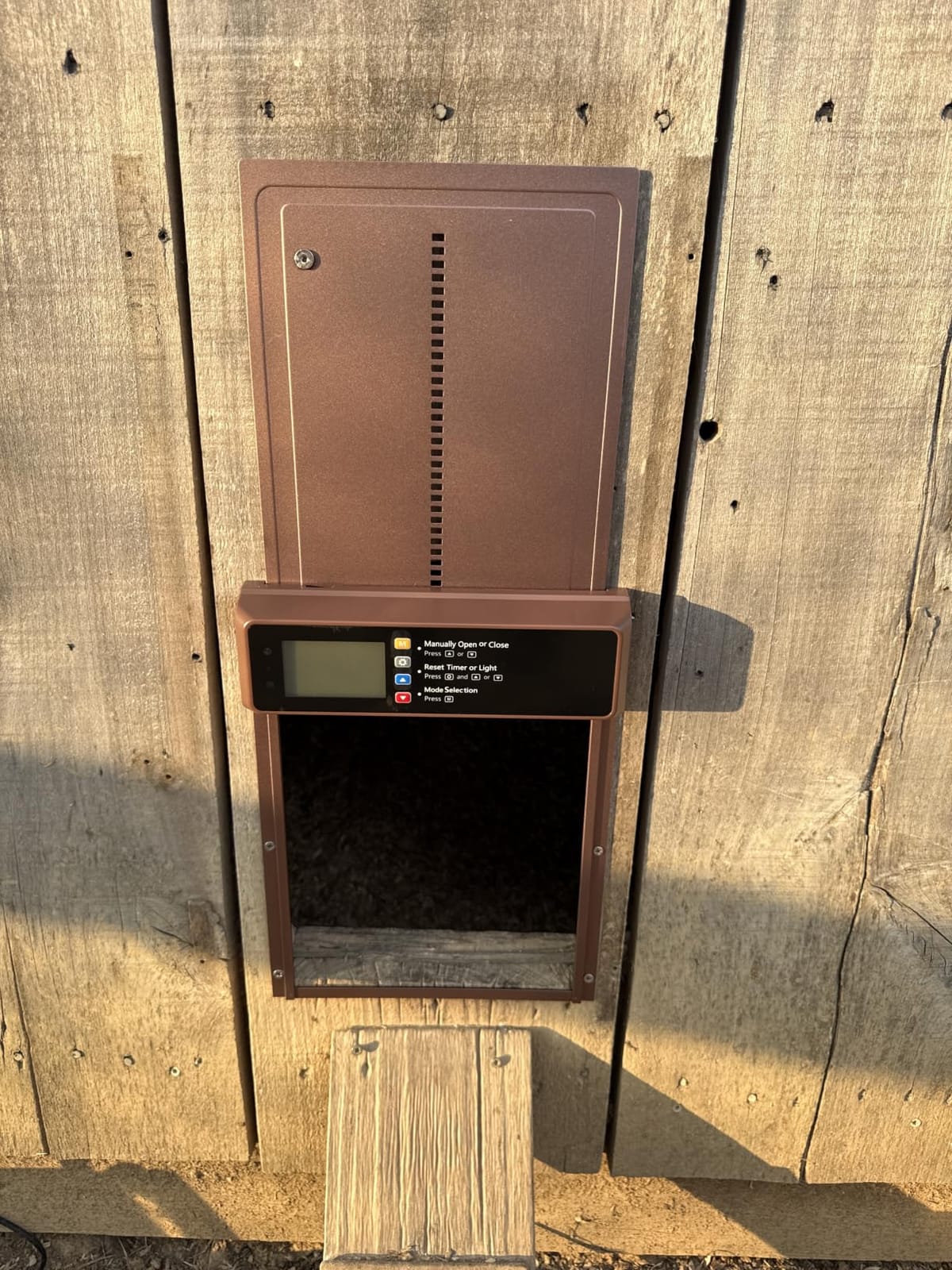 Automatic Chicken Coop Door Solar Powered with Timer & Light Sensor | Automatic Chicken Door with LCD Display, Chicken Door with Rang 20M Remote Control, Anti-Pinch Function & Made of Al-Alloy customer photo 2