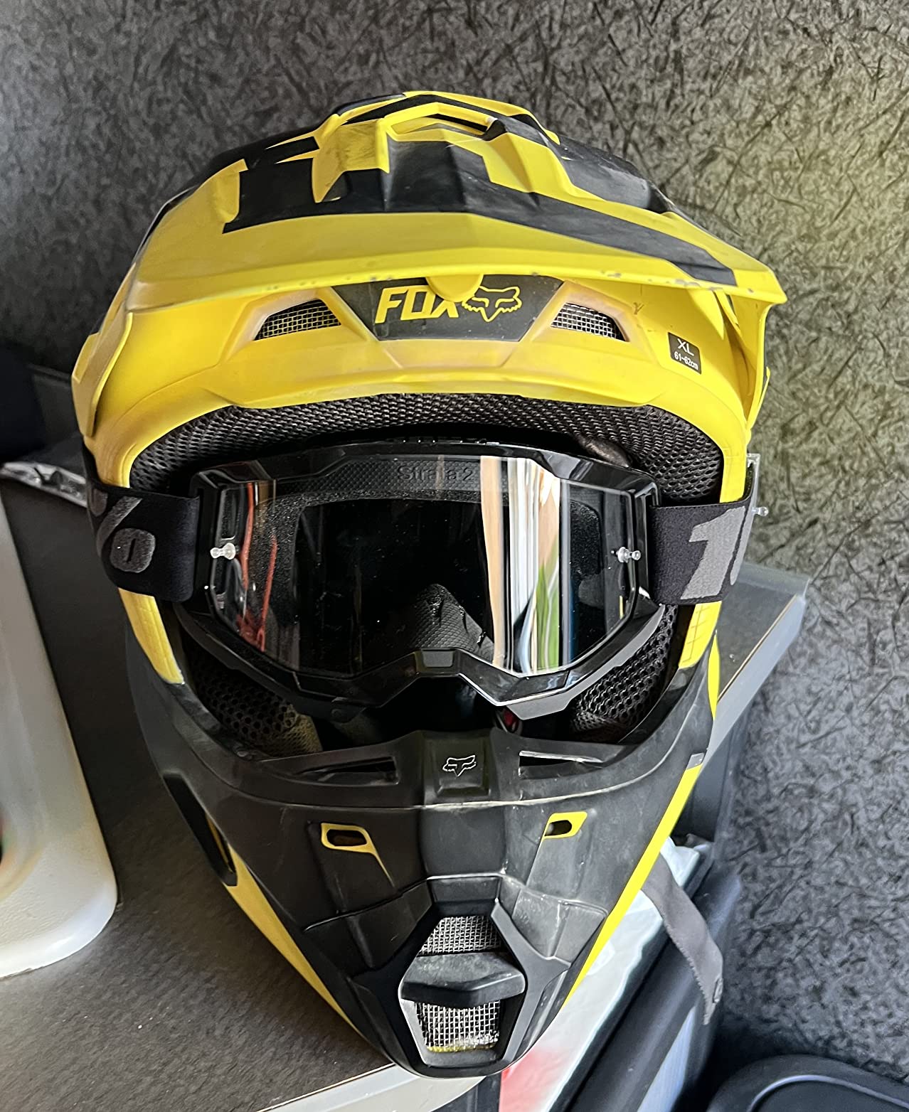 100% STRATA 2 Goggles - Sports Goggles for Motocross & Mountain Biking - Eyewear for Bike Riders - Motocross Eyewear for Men customer photo 1