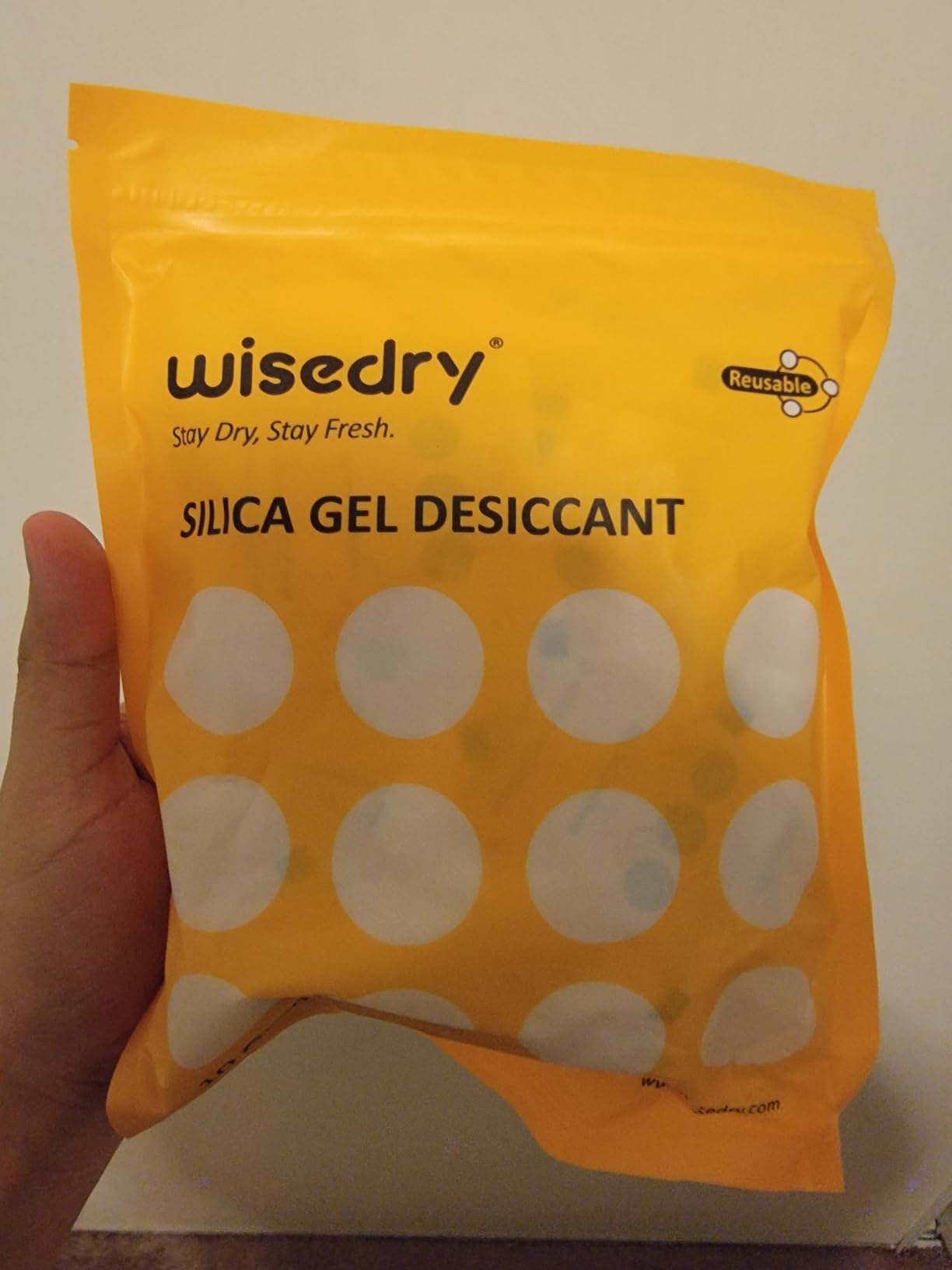 wisedry 4 x 500 Grams [4.4 lbs] Rechargeable Silica Gel Car Dehumidifier, Microwave Fast Reactivated Desiccant Packets Large for Gun Safe Closet Basement Garage Storage Moisture Absorber Bag Reusable customer photo 1