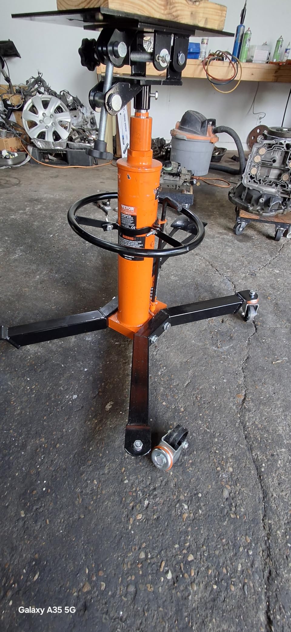 VEVOR Transmission Jack, 1322 LBS Hydraulic Telescoping Transmission Jack, 32