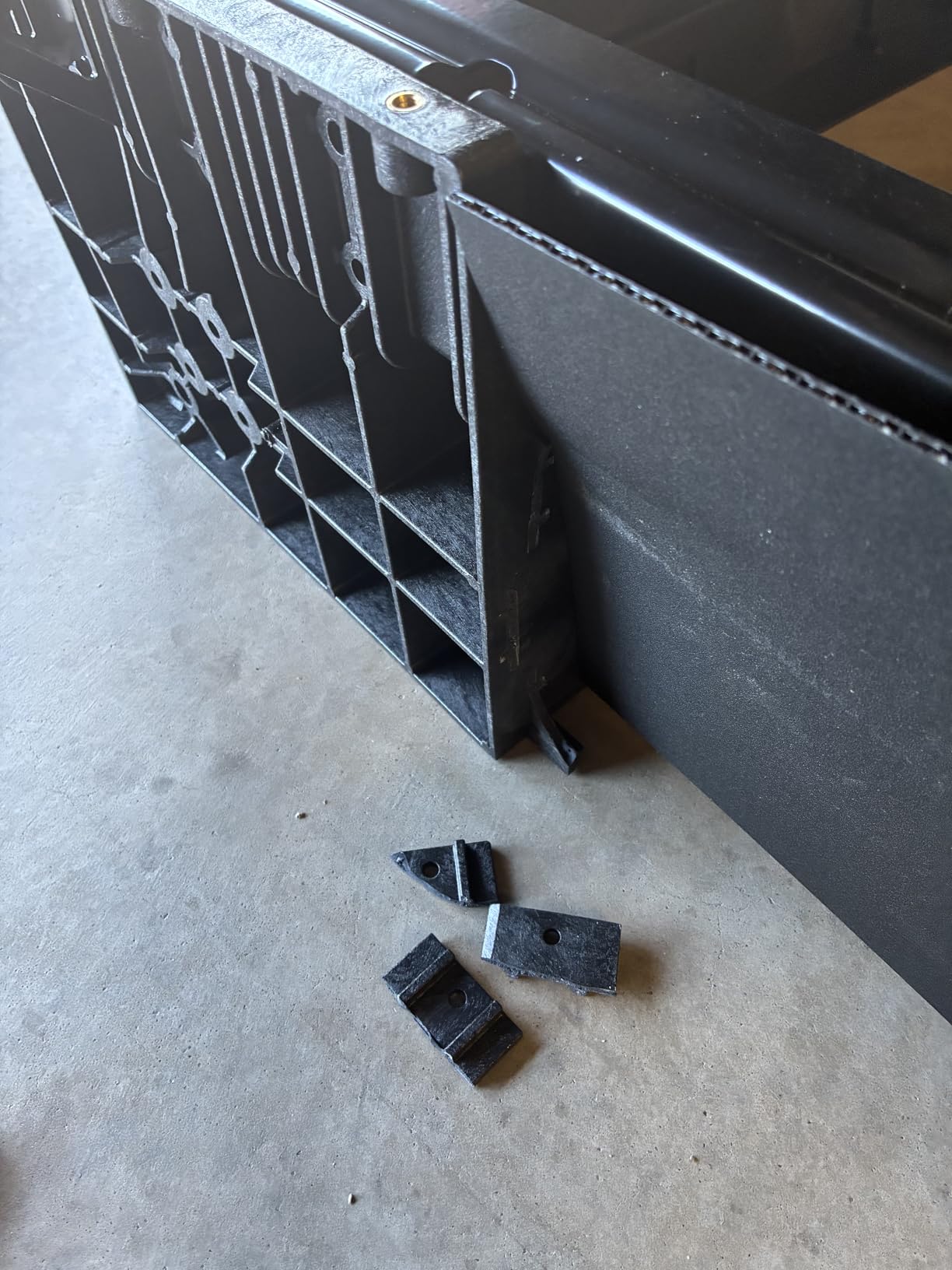DECKED Truck Bed Storage System Includes System Accessories | Compatible with Chevy Silverado & GMC Sierra 1500 (2019-Current New Body Style/Next Gen) 5'9