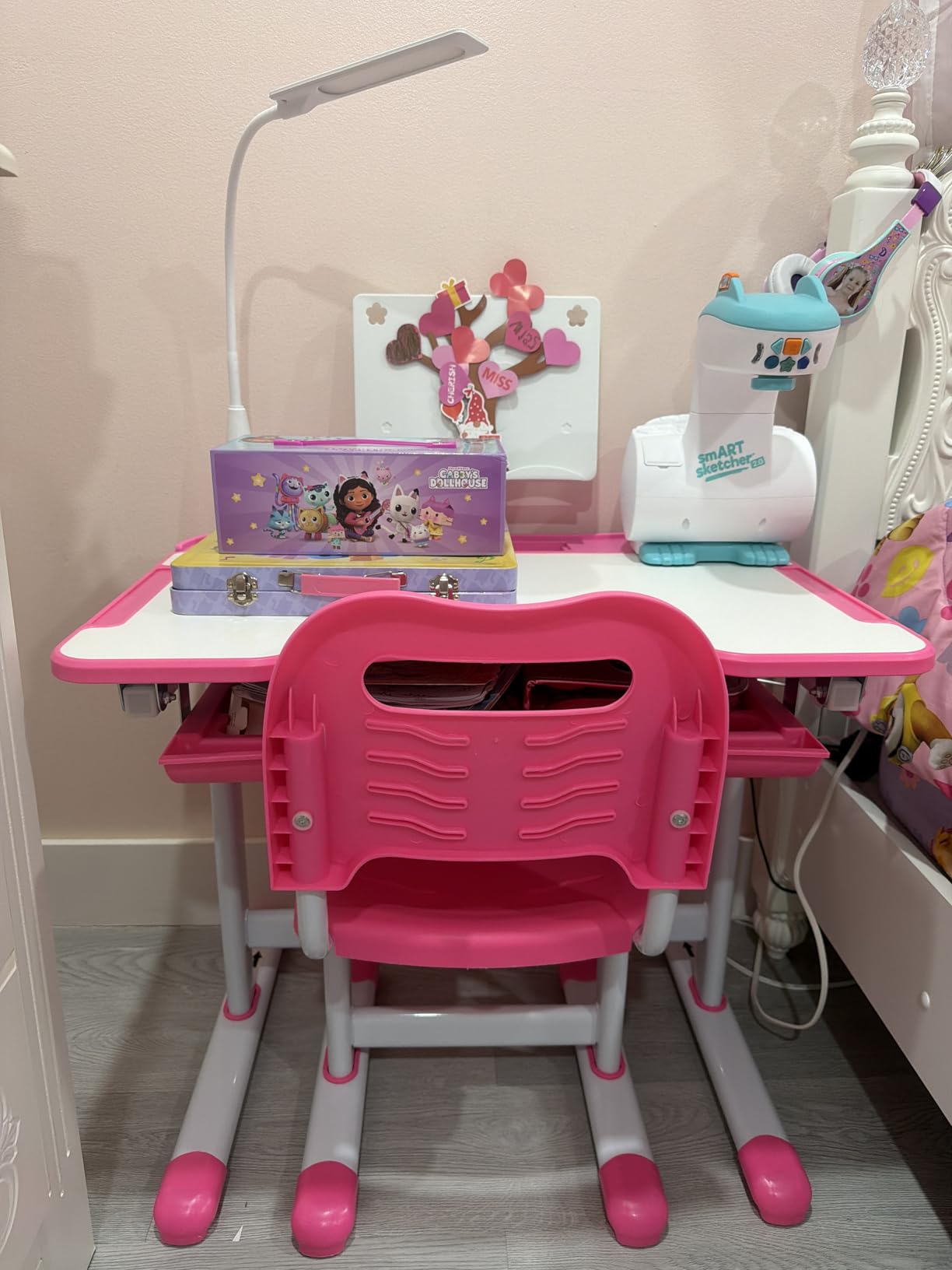 Diroan Kids Desk and Chair Set with LED Light, Height-Adjustable for Age 7+ customer photo 2