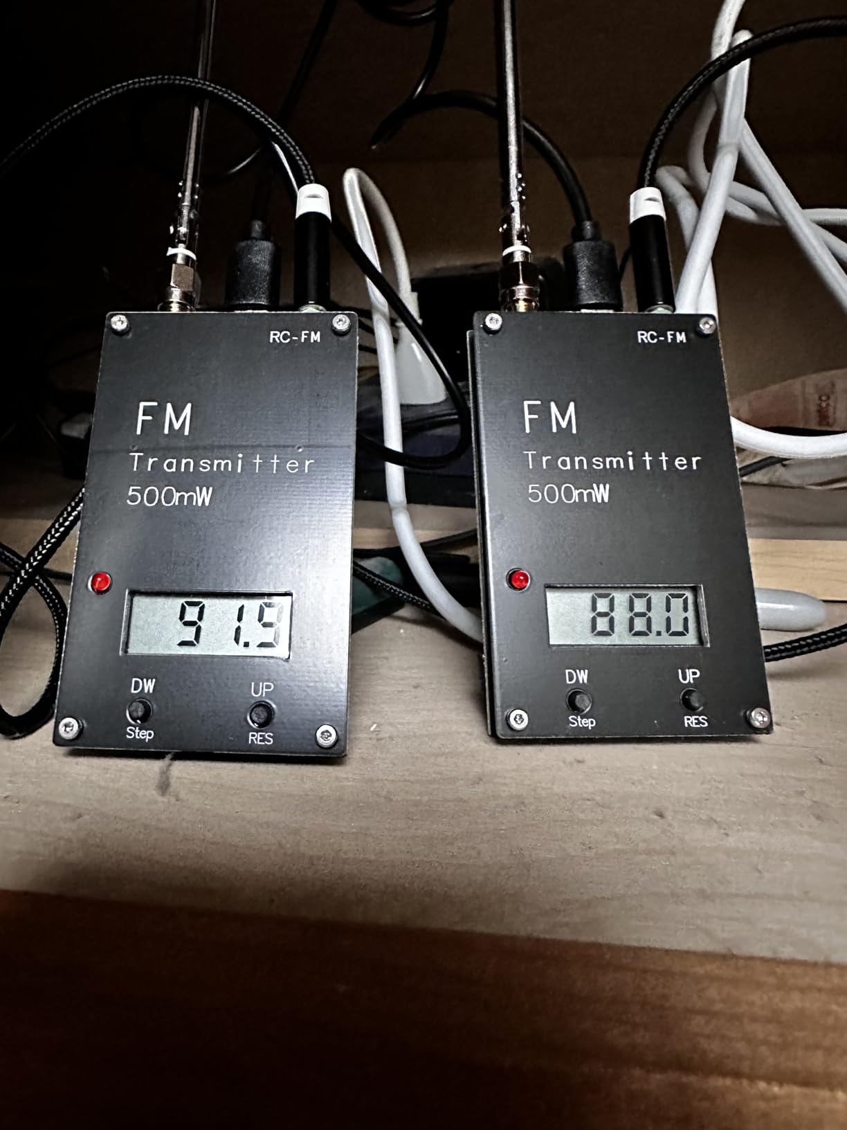Digital FM Transmitter Module, 2000M 500mW FM Stereo Transmitter with LCD Screen, Stereo Sound, 3.5mm Connector, USB C Port, for Small FM Radio Station customer photo 1