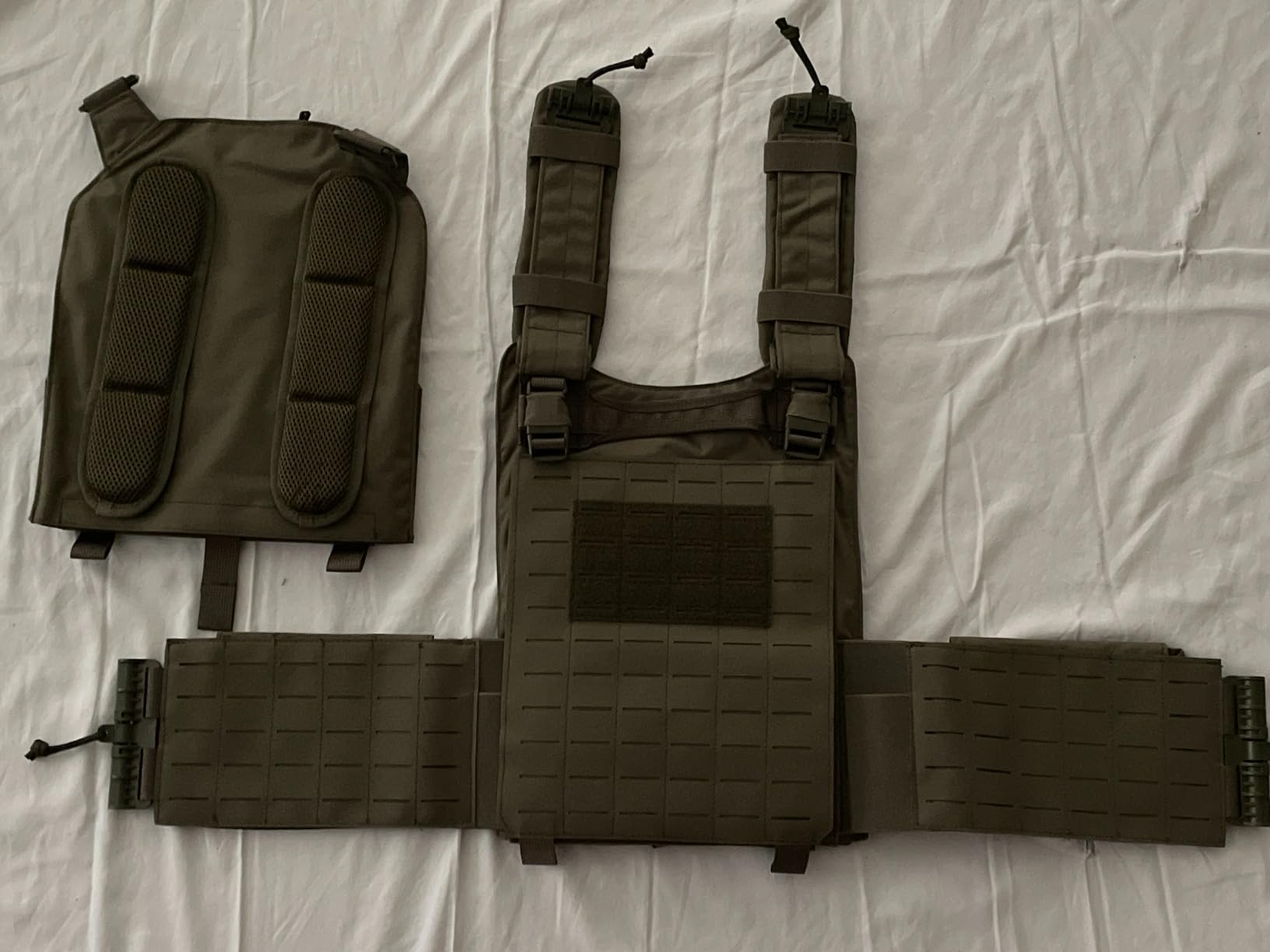 DEYACE Tactical Quick Release Vest for Men, Fully Adjustable Plate Carriers Vest with Breathable 3D Mesh Liner customer photo 1