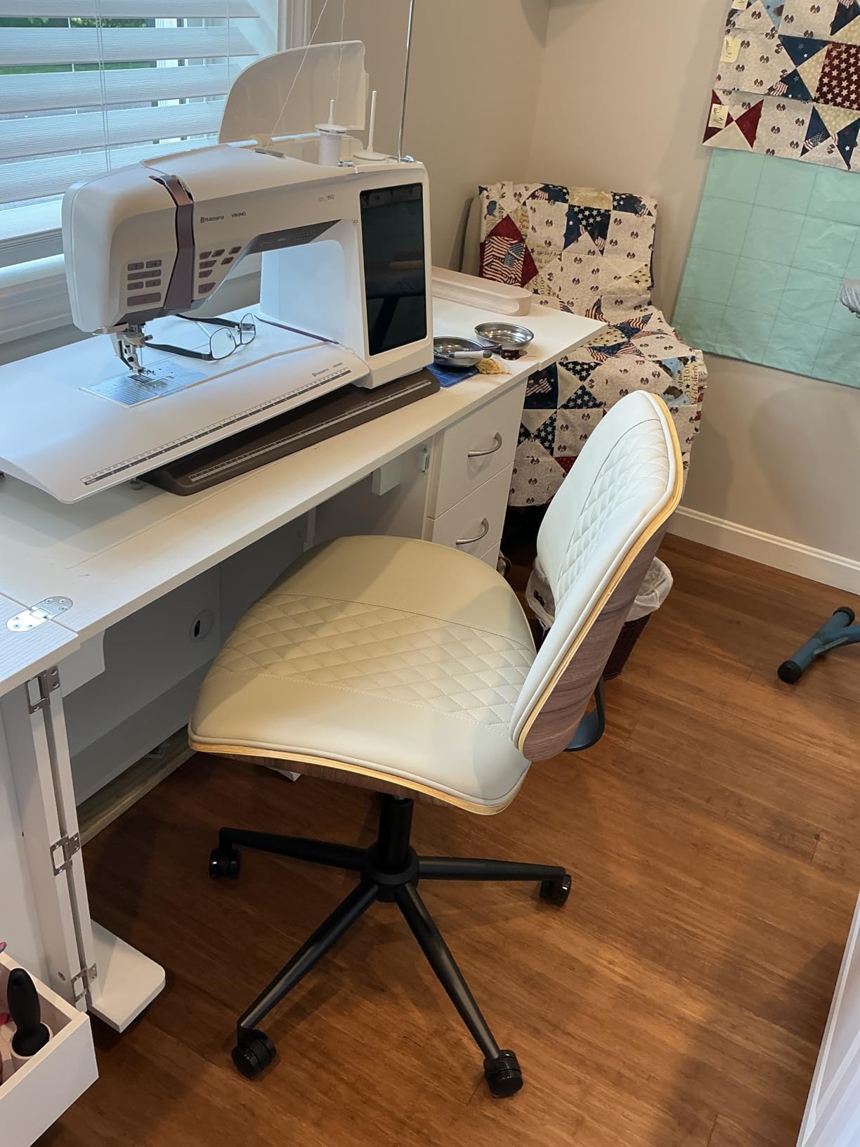 Home Office Chair No Arms with Wheels, Mid Back Walnut Style, Black customer photo 2
