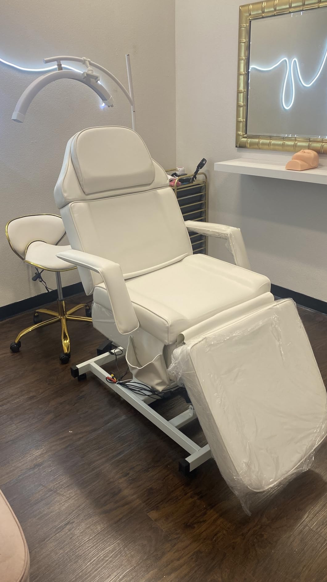 OmySalon Fully Electric Salon Facial Bed Chair, Multi-Purpose Massage Tattoo Lash Waxing Table, Height Backrest Footrest Adjustable, for Beauty Barber Spa (White) customer photo 2