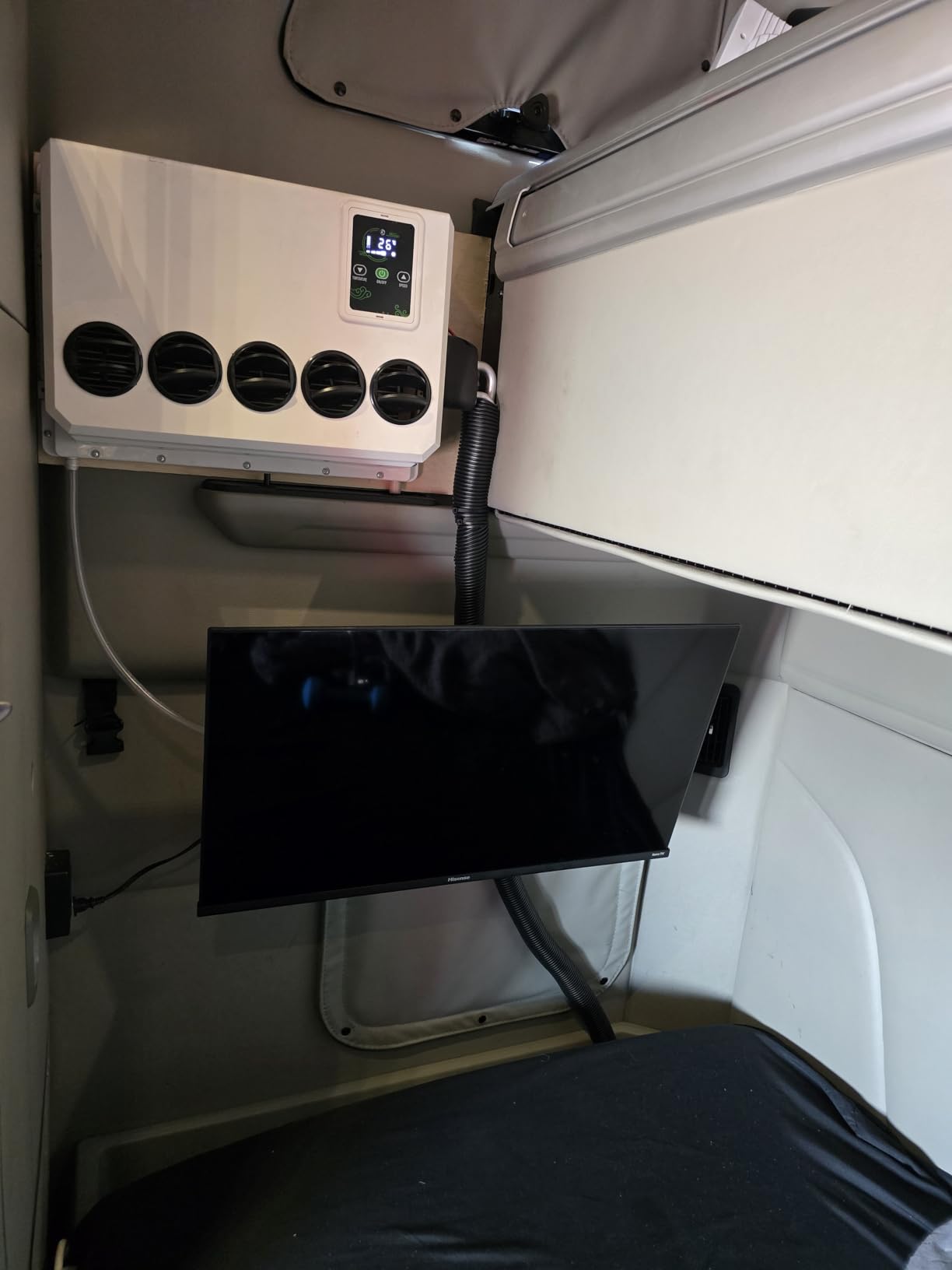12V Truck Camper Van Air Conditioner 10000BTU,12v Mini Electric Split Air Conditioning 12 volt AC Unit for Semi Trucks RV Motorhome Crane Tractor Automotive Boat Camper Van customer photo 1