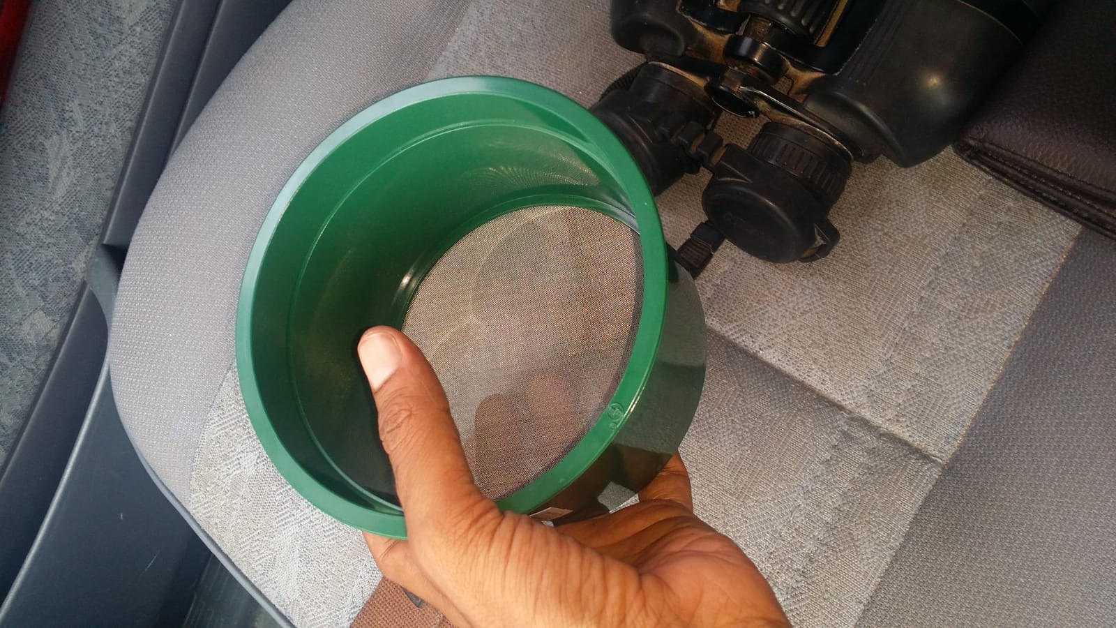SE 6-Inch 8-Piece Mini Stackable Sifting Pan Set - Assorted Mesh Sizes for Prospecting, Sieving Soil, Pellets, Minerals and More customer photo 1