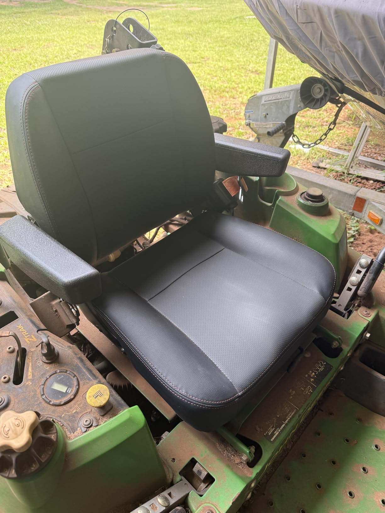 SEATIN Universal Forklift Seat, Tractor Seat, with Micro Switch, Armrest and Safety Belt, for Tractor, Mower, Skid Loader, Telehandler, Backhoe, Excavator, Dozer customer photo 2