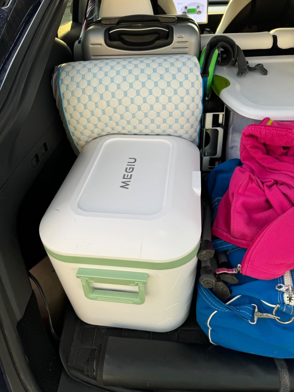 Megiu Car Refrigerator Portable Car Fridge 12V Refrigerator 23 Quart (22 Liter) Freezer Compressor Cooler 12V/24V DC 110～240 V AC for Outdoor Camping Travel Home Use -18℃~+15℃ (Blue) customer photo 1