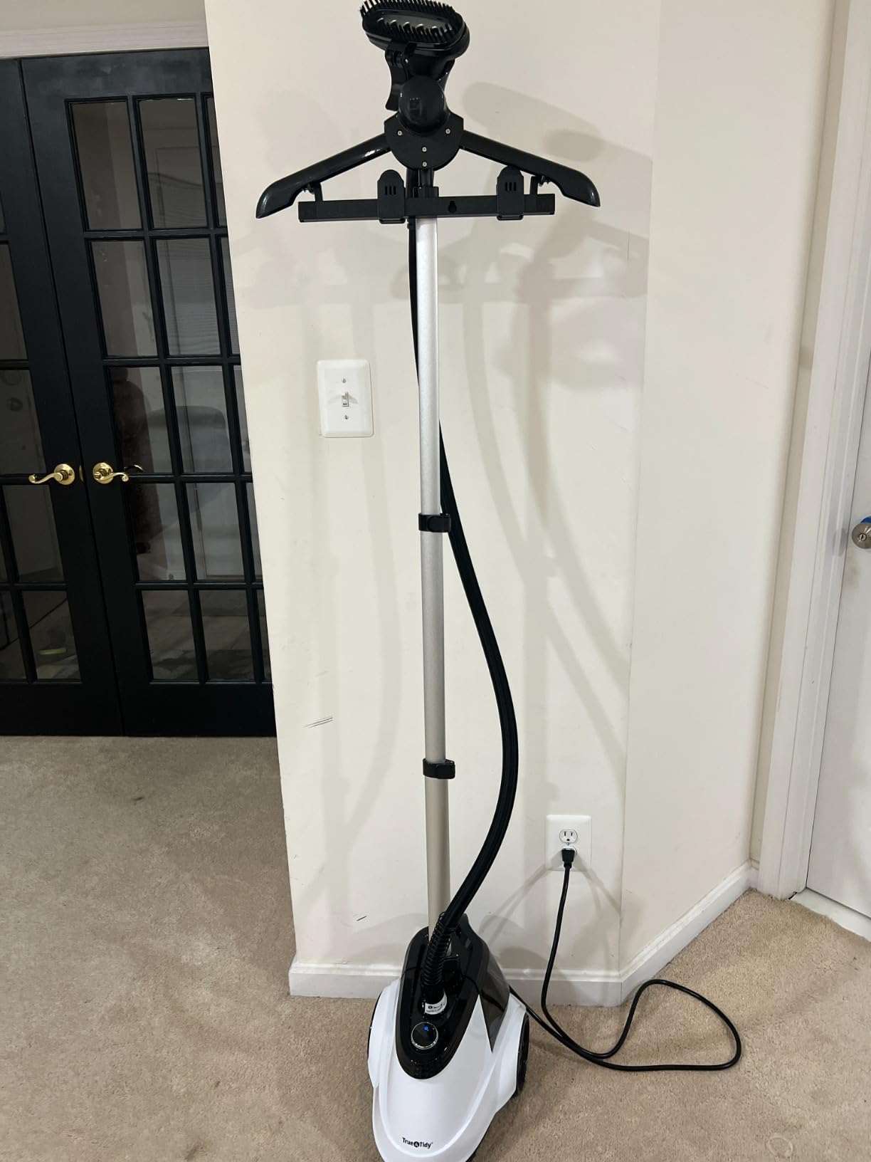 True & Tidy Heavy Duty Commercial Full Size Standing Garment Steamer for Clothes with Extra Large 3L (101 oz) Water Tank for 90+ mins of Steam Time, 1800 watts of Powerful Steam, 3 Settings, White customer photo 1