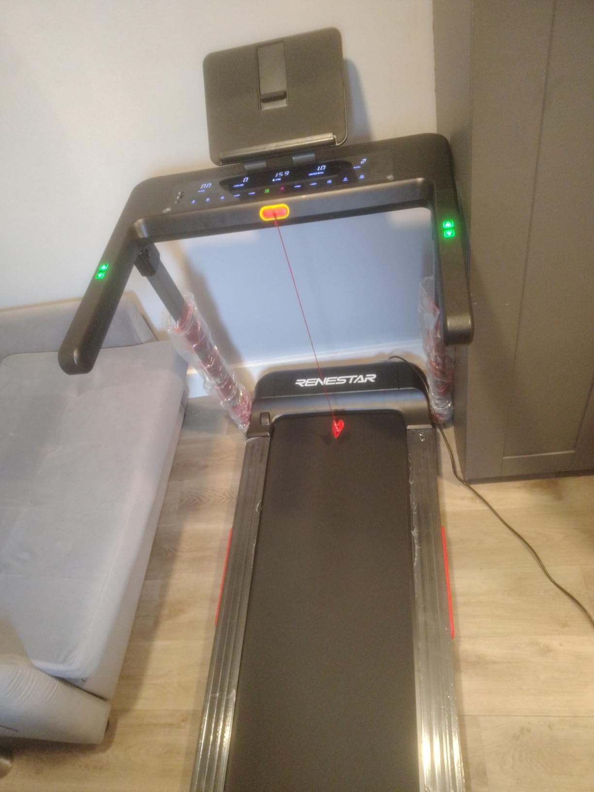 Renestar Folding Treadmill for Home with Auto Incline customer photo 1
