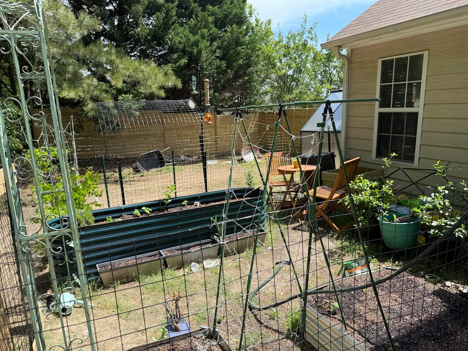 GILPWA Wire Fence, 48 in(H) X 50 ft(L) PVC Coated Welded Wire Fencing 2