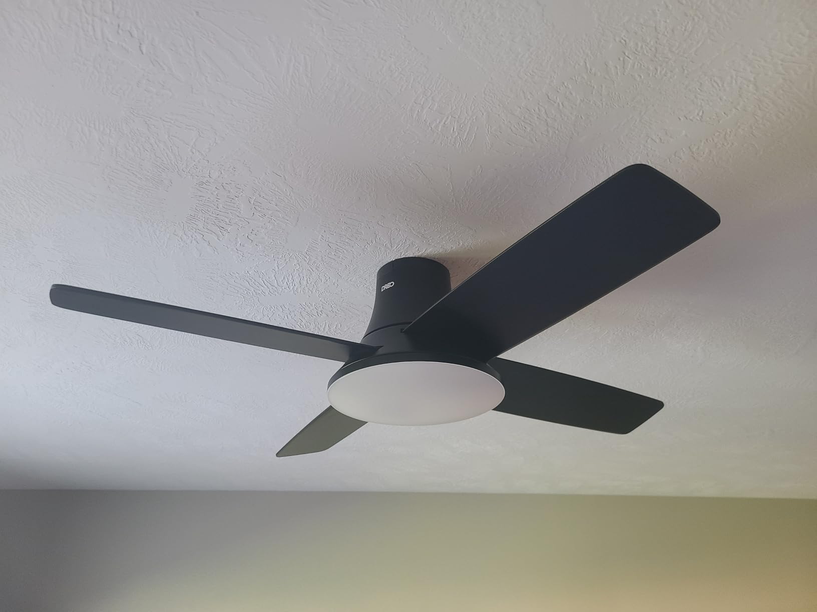 DREO Ceiling Fan, 44 Inch Low Profile Ceiling Fan with Light and Remote, 5CCT LED, 6-Level Dimmable, 6-Speed, Reversible Motor, 22 dB, Timer, Easy-Install, Black Flush Mount for Bedroom customer photo 2