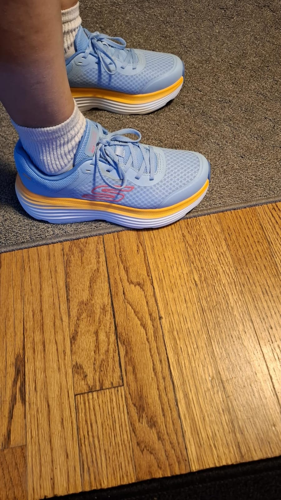 Skechers Women's Max Cushioning Endeavour customer photo 2