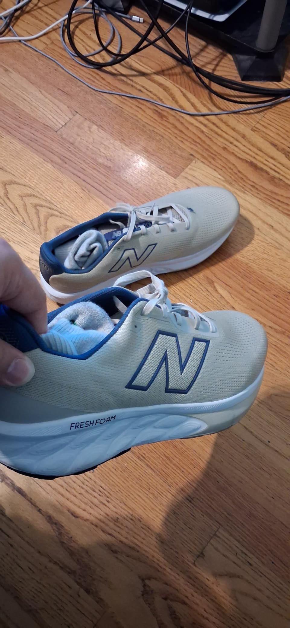 New Balance Men's Fresh Foam 520 v9 Running Shoe customer photo 2