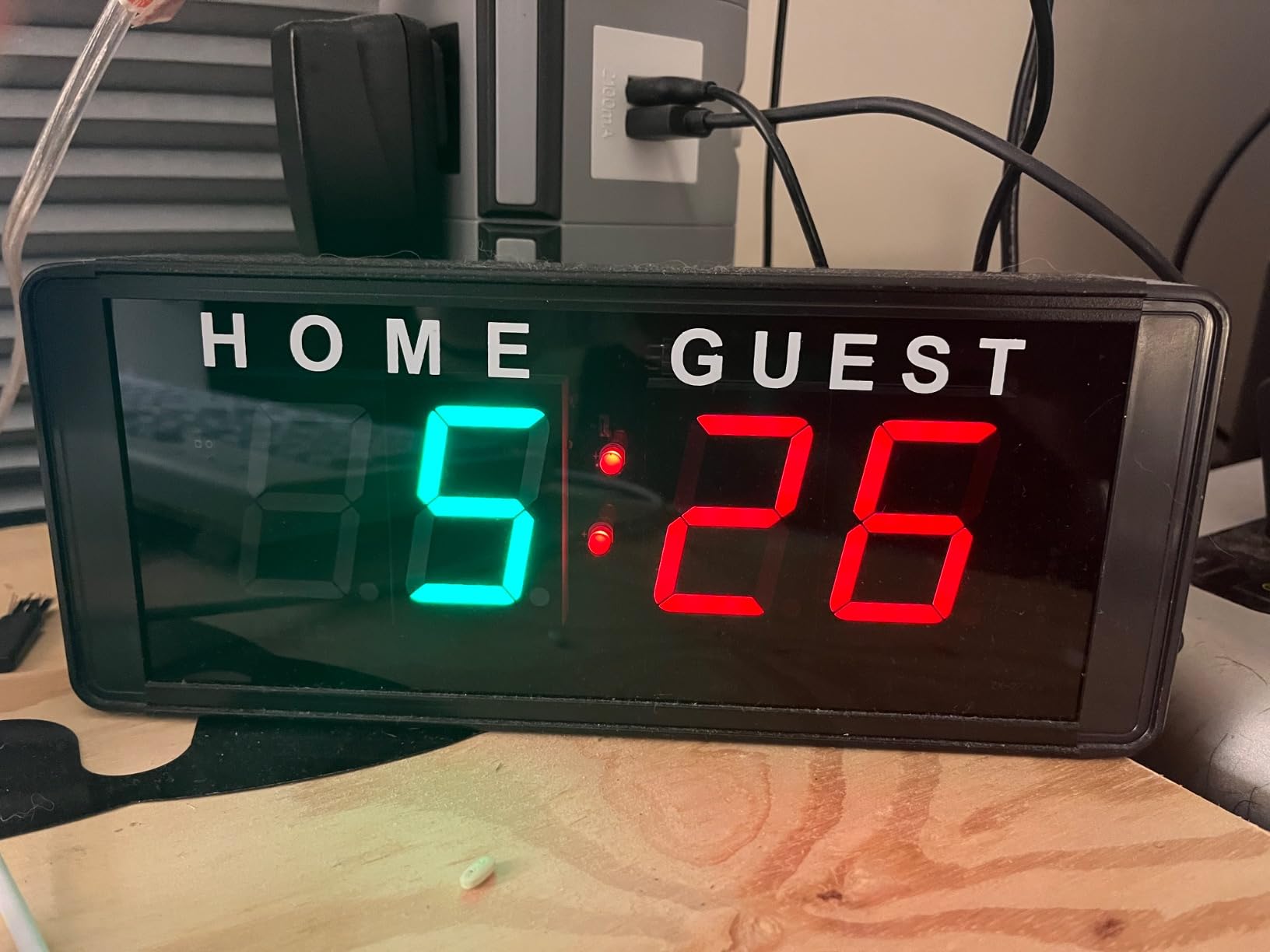 Samshow LED Electronic Scoreboard Digital Score Keeper with Remote & Tripod, Basketball Scoreboard with Shot Clock & Timer & 12/24h Real Time for Football/Corn Hole/ping Pong/Table Tennis customer photo 1