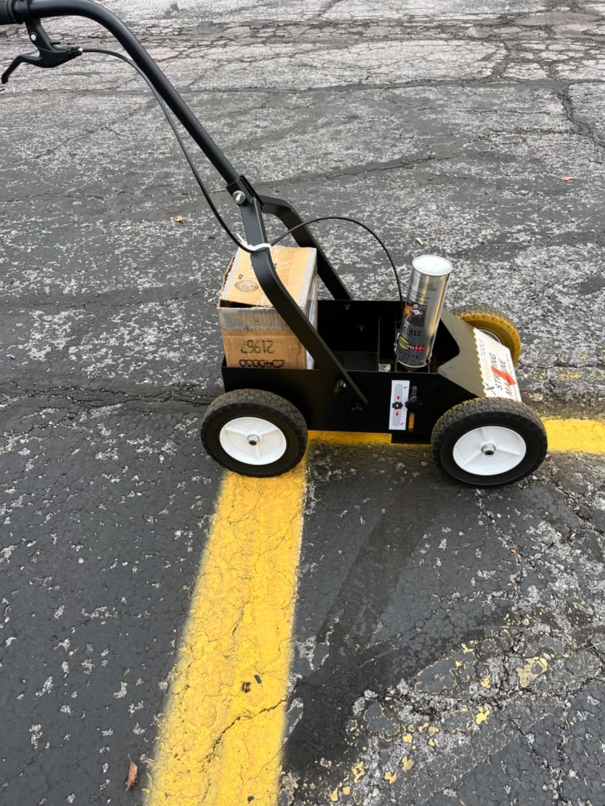 Heavy Duty Striping Line Marking Machine, Compatible with Inverted Spray Paint, 9.8