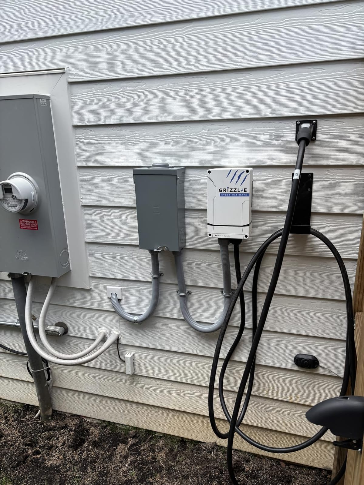Grizzl-E Ultimate Level 2 Fastest 80A / 19.2 kW Electric Vehicle (EV) Charger, UL Tested and Certified, Metal Case, Indoor/Outdoor Electric Car Fast Charging Station, Hardwired, Cyber, NACS customer photo 2