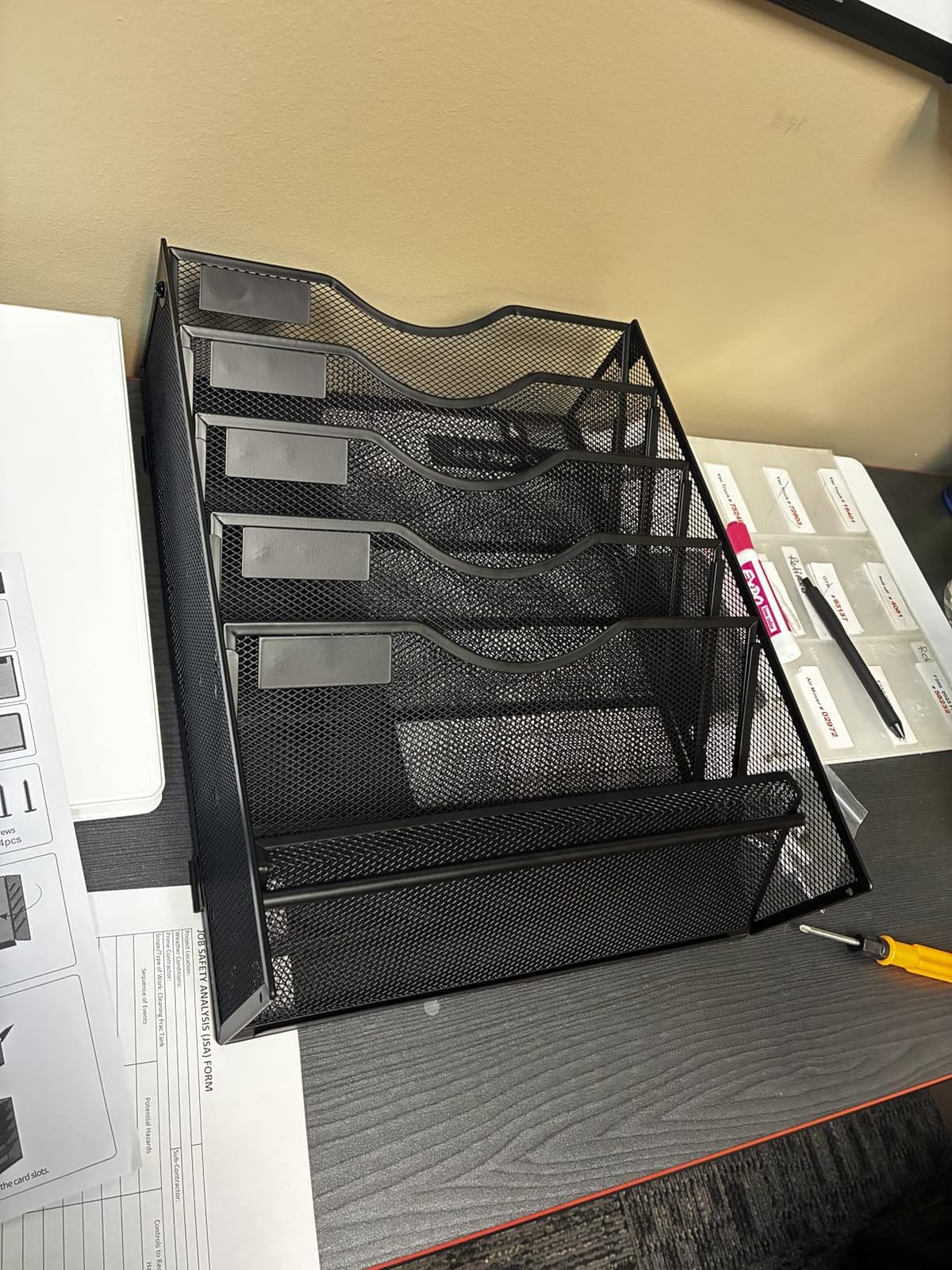 Gawerk 11-Tier Wall File Organizer Hanging Wall File Holder Wall Mount Paper Folder Organize, Mesh Magazine Document Mail Organizer Wall Organizer for Office School Home, Black customer photo 2