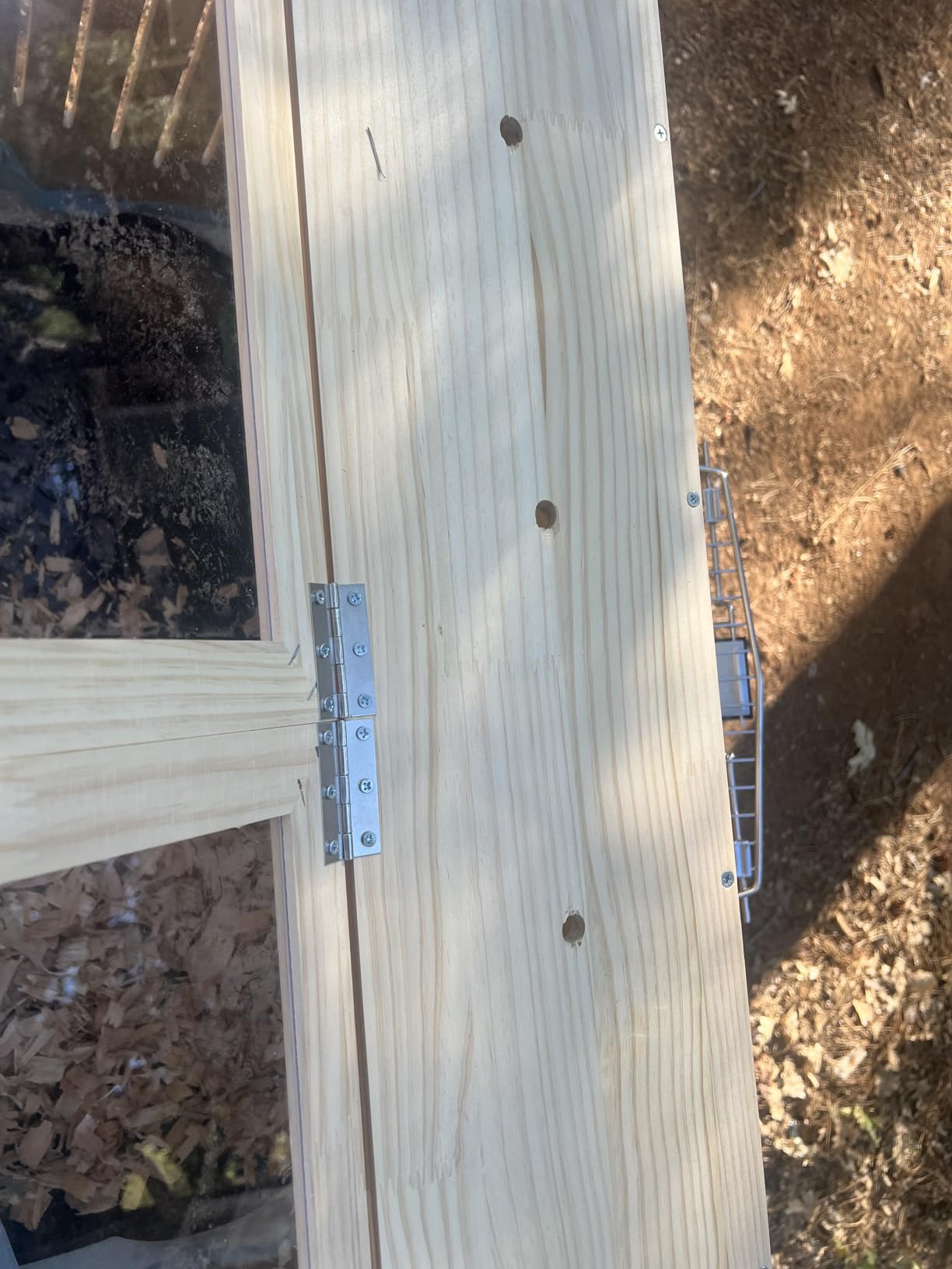 Large Wooden Chicken Brooder Box with Bulb Set and Thermometer - Brooder Box for Chicks Indoor Accommodates Up to 12 Chicks - Ideal for Chickens, Ducks, Quails, Hamsters, and Lizards（32x16x16 Inches） customer photo 2