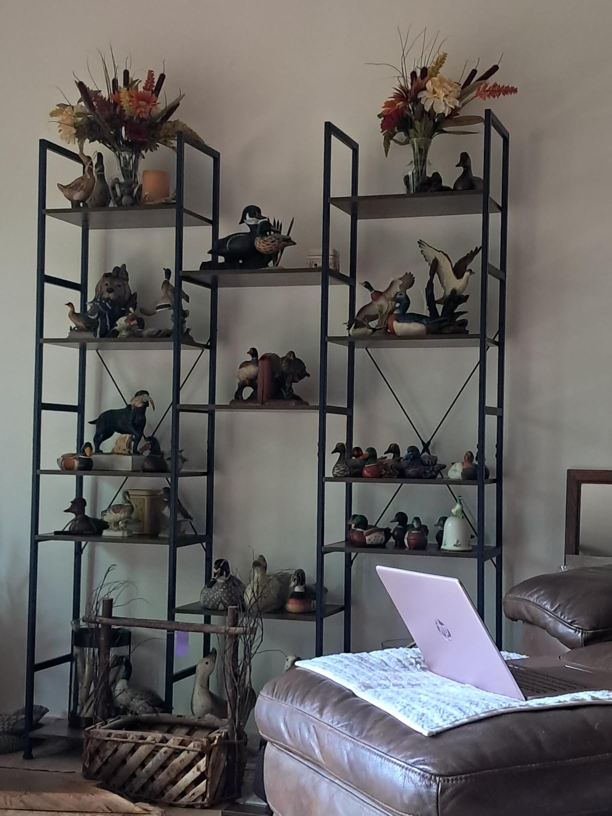 NUMENN Triple Column 5 Tier Bookshelf with 14 Adjustable Shelves, Vintage customer photo 1