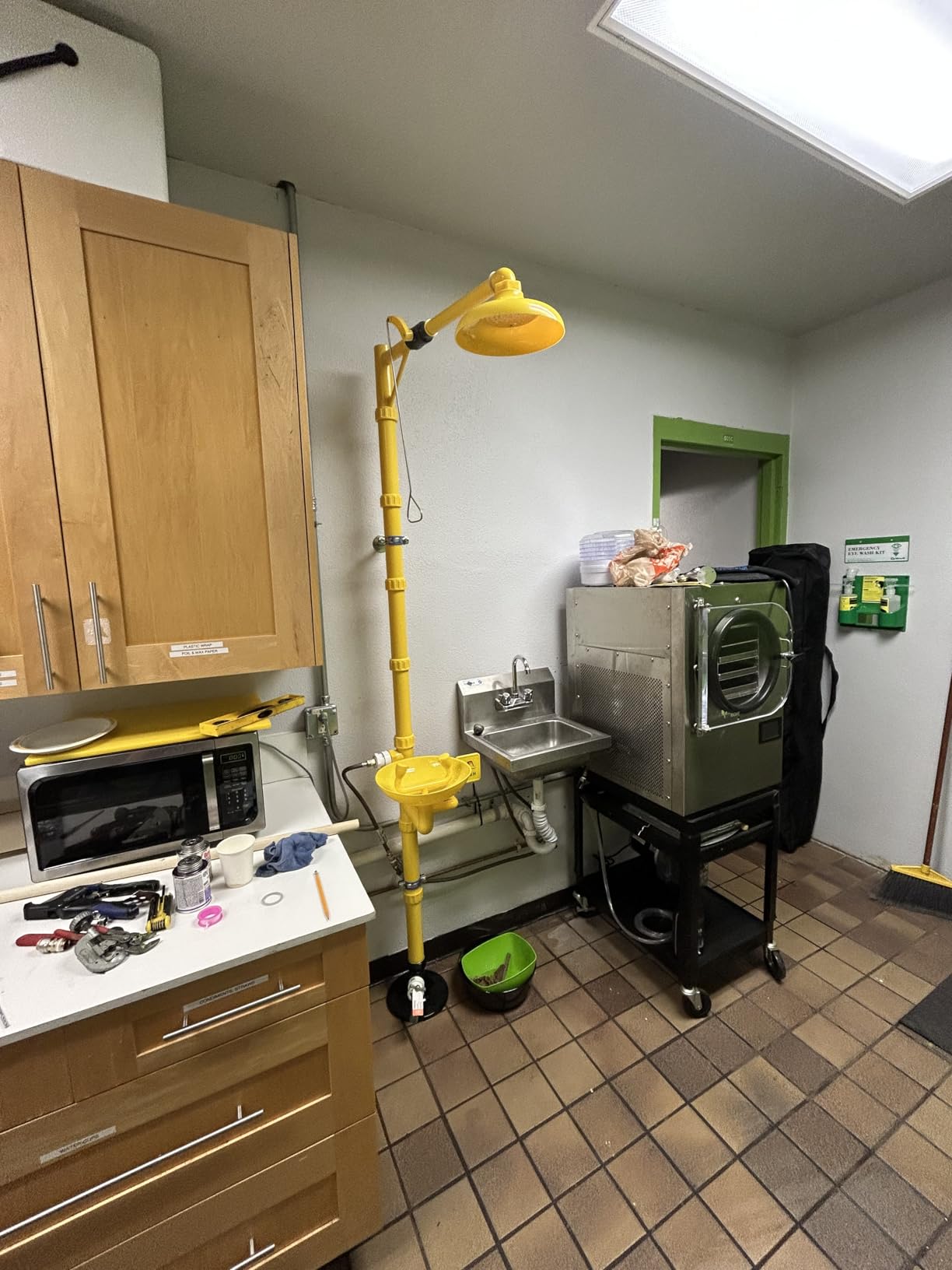 Emergency Shower Eyewash Station OSHA Approved,Eye Wash and Shower Combination Kit, First Aid Eyewasher Station for Industrial,Lab Use,ABS customer photo 1