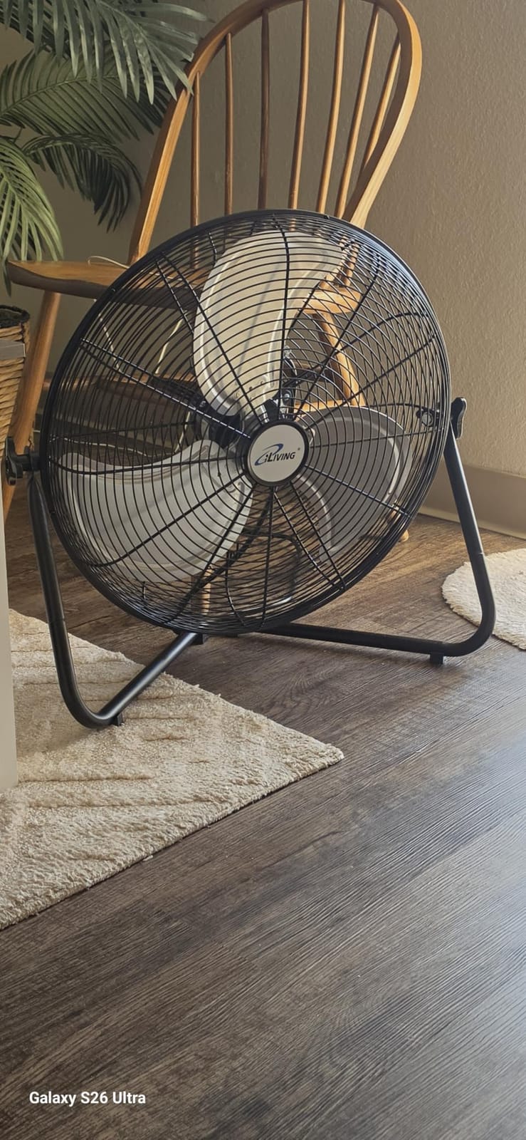 iLiving 12 in. Low Noise Turbo Fan 1139 CFM 3-Speed Portable Air Circulator for Shop, Office, Greenhouse, Home and Warehouse customer photo 1