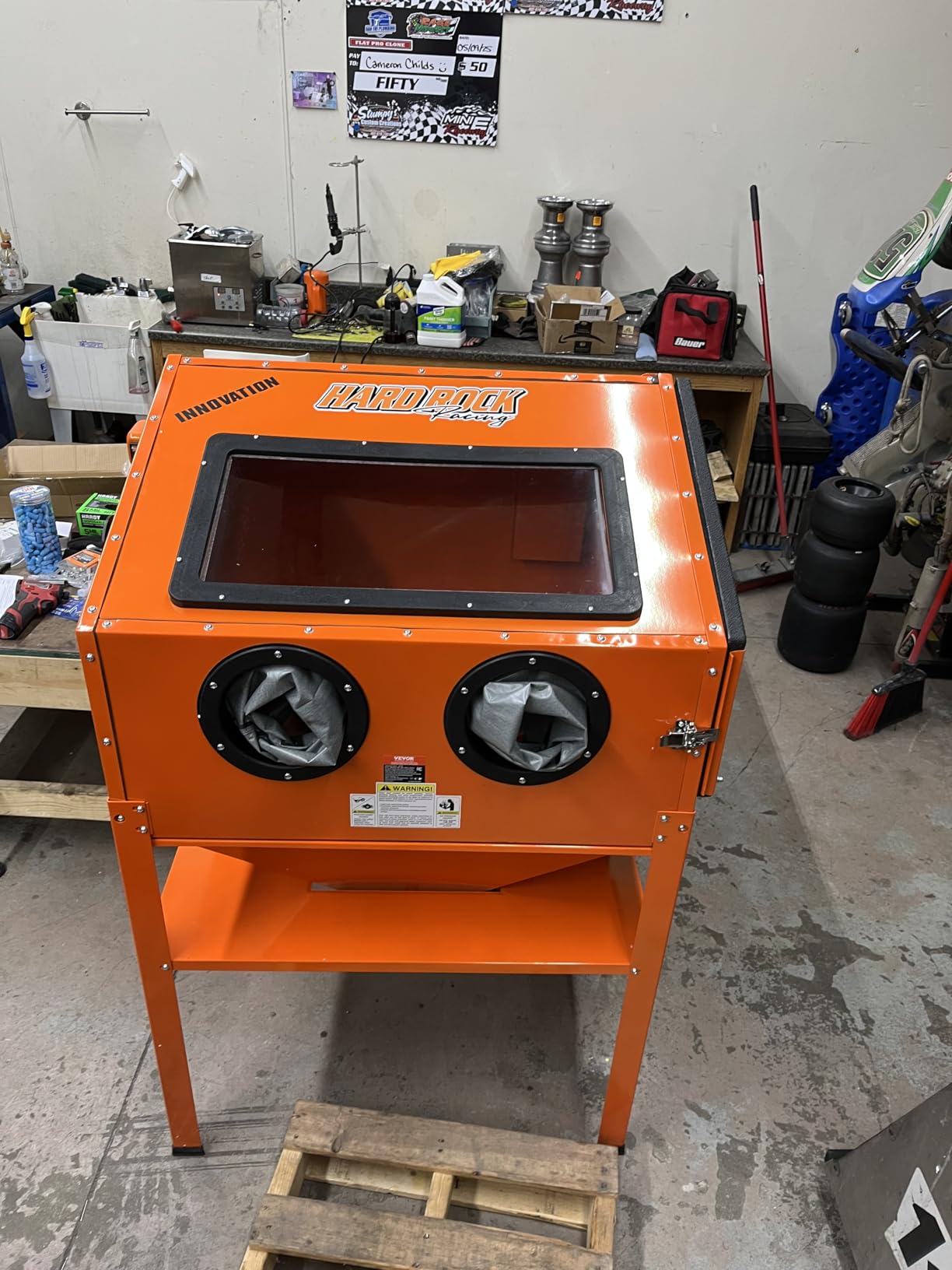 90 Gallon Sandblasting Cabinet with 1.8 Gallon Dust Collection System, 40-120PSI Sand Blasting Cabinet with Stand, Heavy Duty Sand Blaster with Blasting Gun & 4 Nozzles for Paint, Rust Removal customer photo 2
