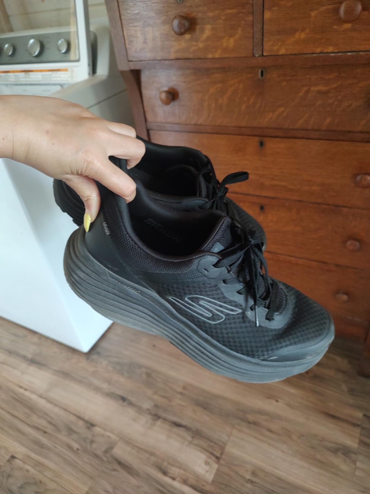 Skechers Men's Max Cushioning Endeavour Sneaker customer photo 1