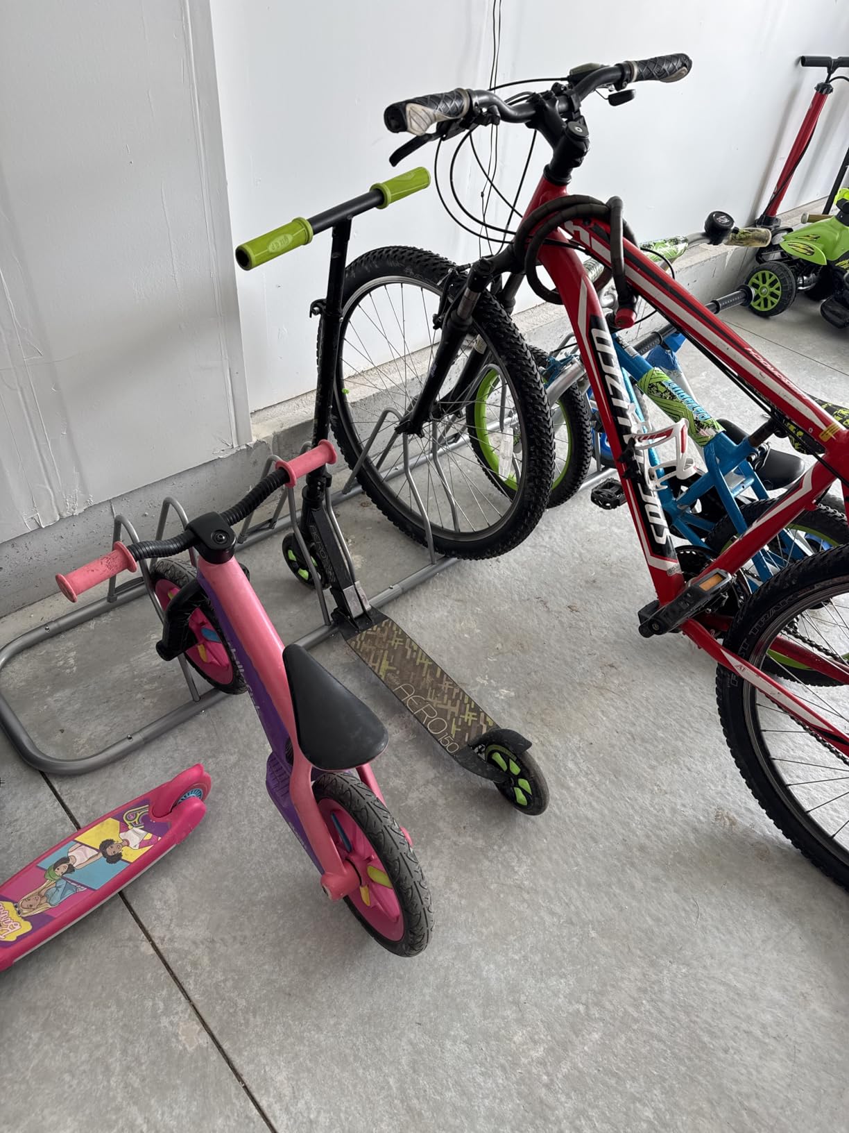 Simple Houseware 5-Bike Adjustable Floor Storage Rack for Garage, Black customer photo 2