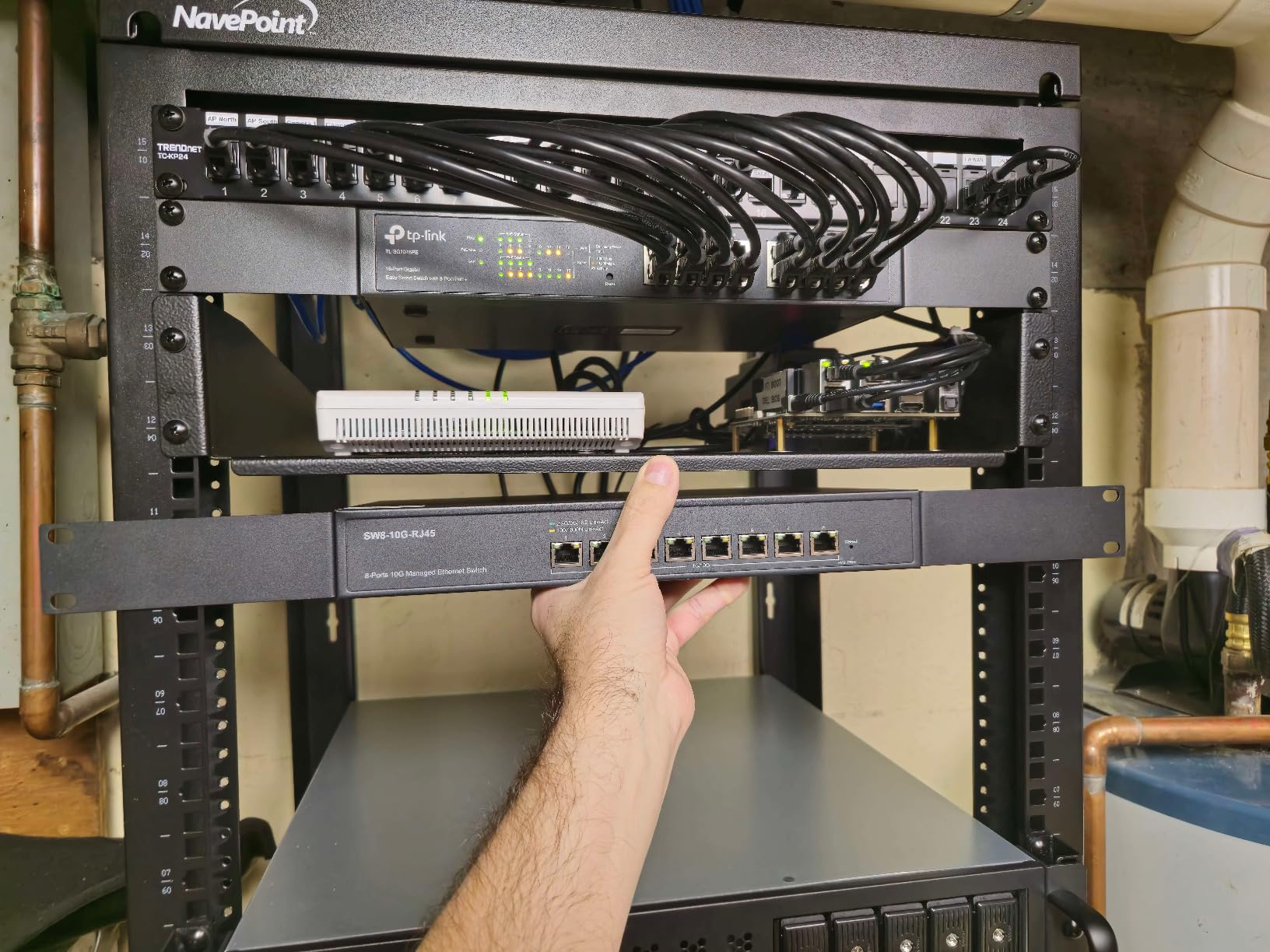 8 Port 10Gb RJ45 Web Managed Network Ethernet Switch 8 x 10G Base-T Port | Multi-Gig 10G-5G-2.5G-1G | 19 Inch Rack Mount | Built-in Fan | 160G Bandwidth customer photo 1