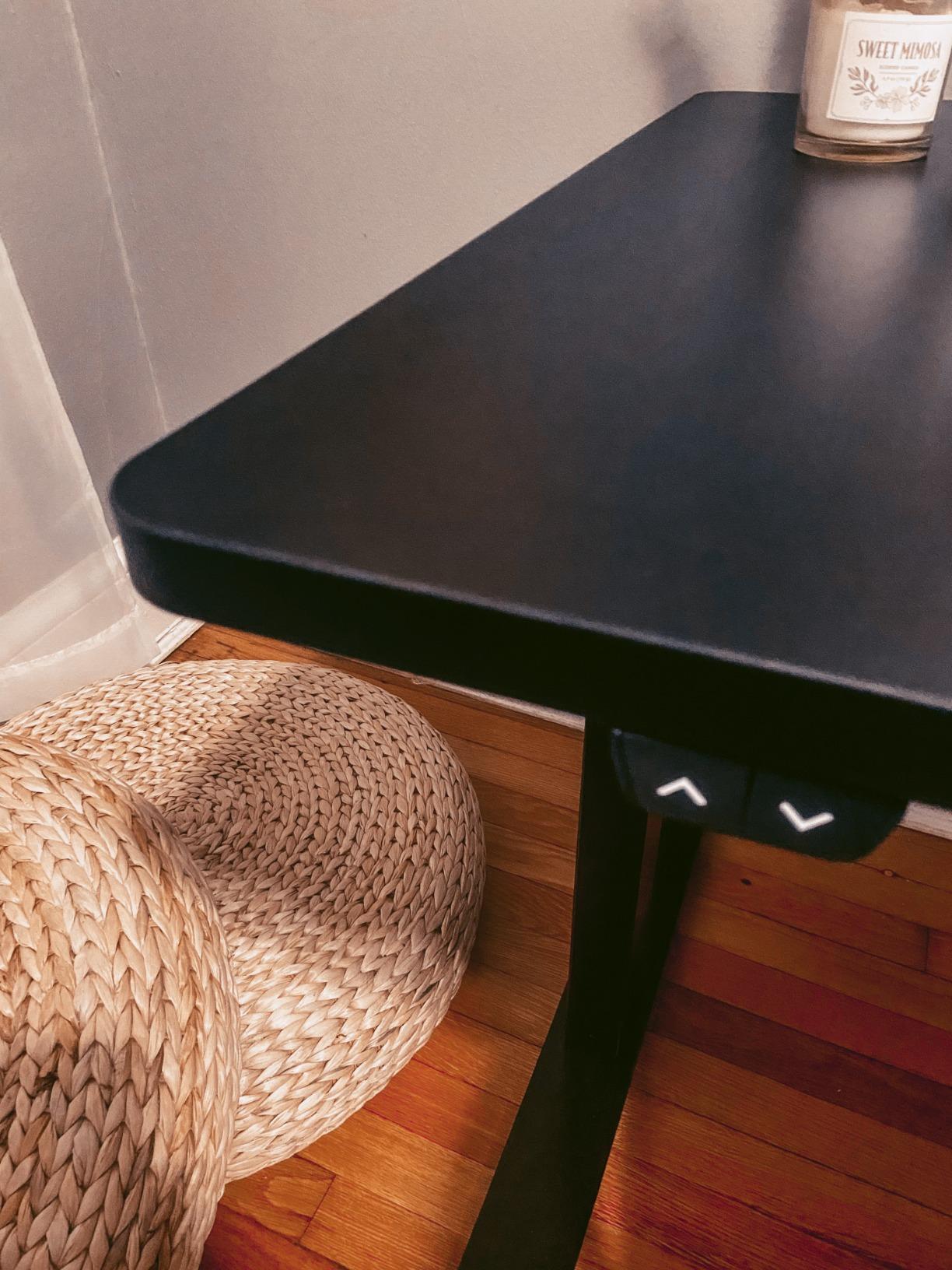 FLEXISPOT 40x24 Inch Electric Standing Desk, Black customer photo 1