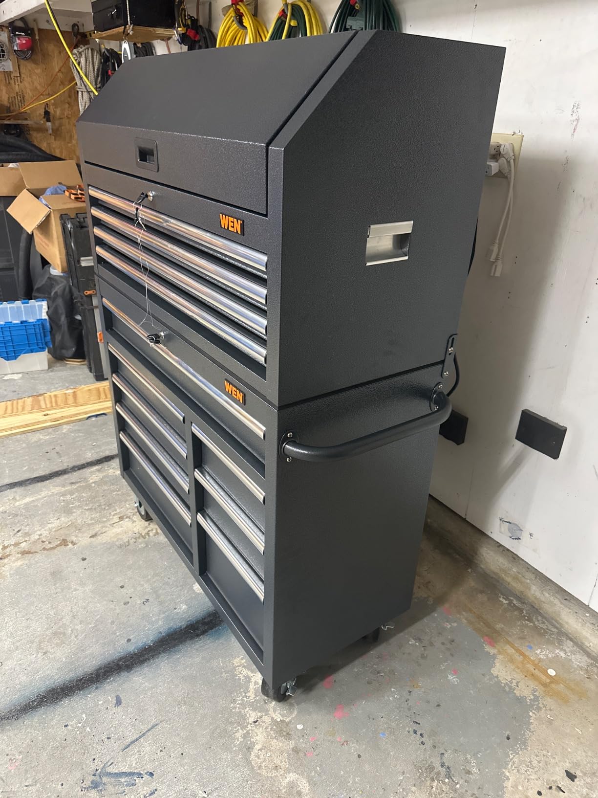 WEN 42-Inch Premium Tool Chest with Heavy Duty 21-Gauge Powder-Coated Steel Construction and Onboard Charging Station (GG421T) customer photo 1