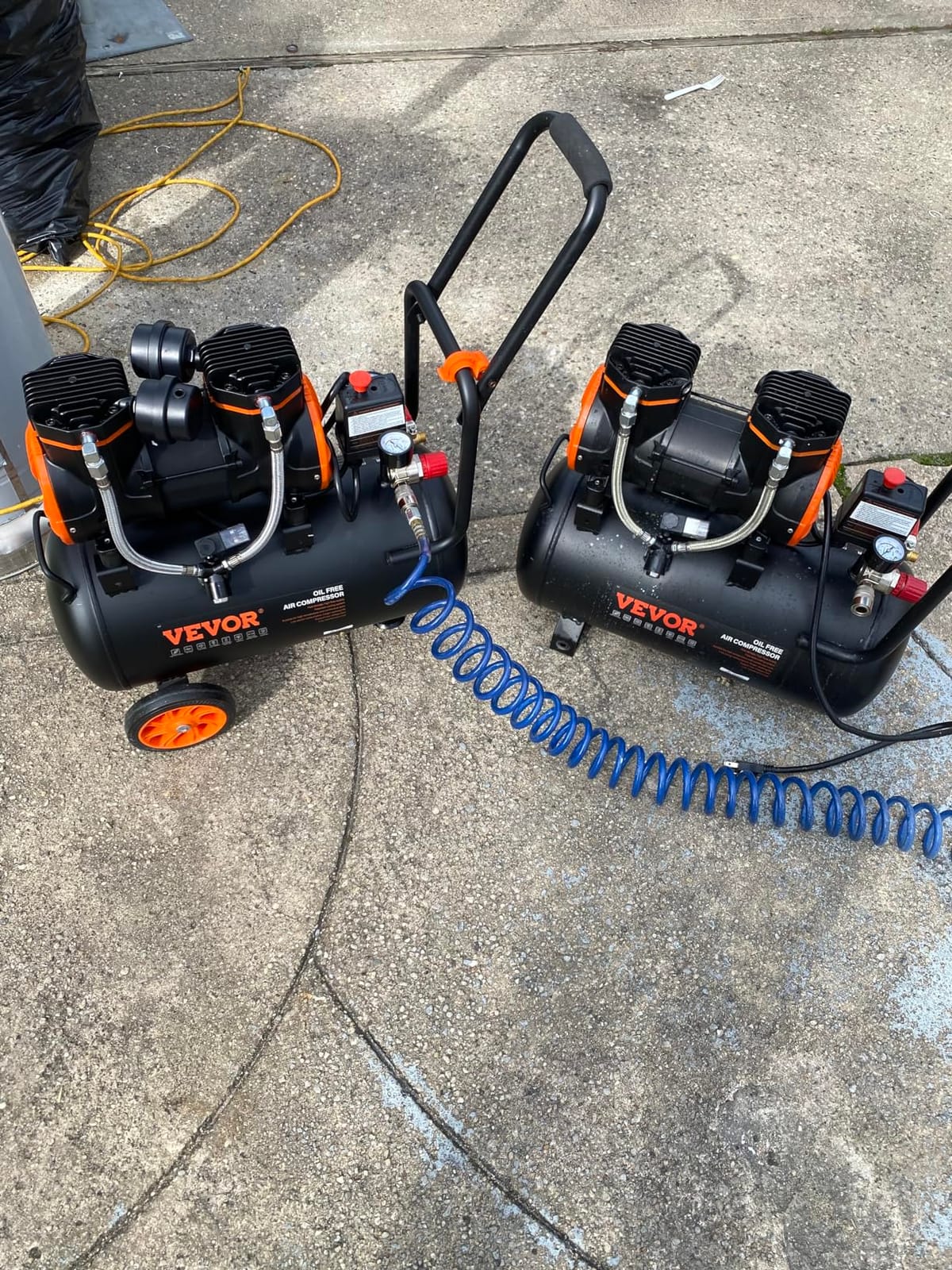 VEVOR Air Compressor, 10 Gallon Steel Tank, 2HP 5.3 CFM@90 PSI Oil Free Air Compressor & Max. 125PSI Pressure, 78dB Ultra Quiet Portable Compressor, for Auto Repair, Tire Inflation, Spray Painting customer photo 2