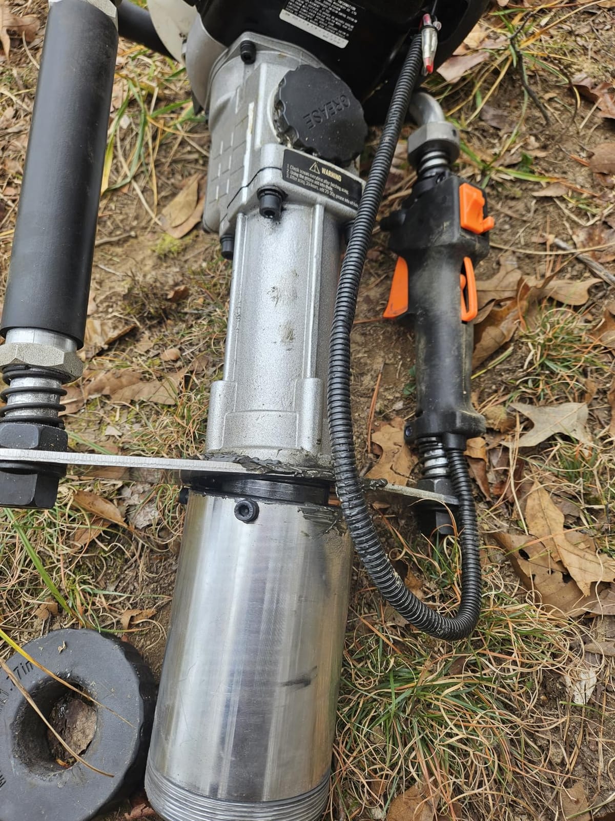 VEVOR 37.77cc Gas-Powered T Post Driver, 4-Stroke Engine Gasoline Fence Piling Pounder, with 3 Post Driving Head(45/55/88 mm), 1000W Portable Piledriver For Farm, Ranch Fencing, Road Improvements customer photo 2