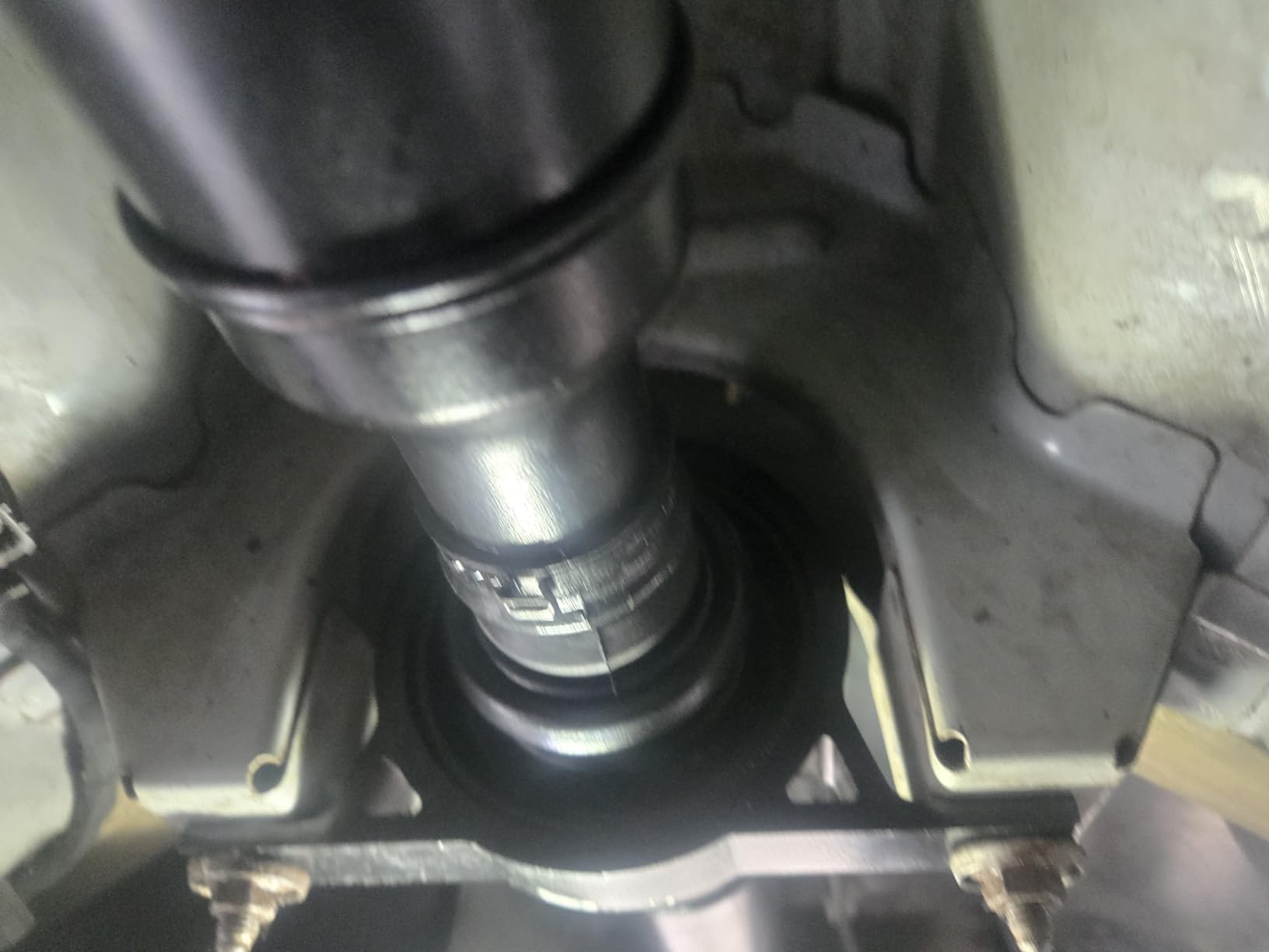 Rear Drive Shaft [4WD, Crew Cab Pickup, Auto Trans, 96.0