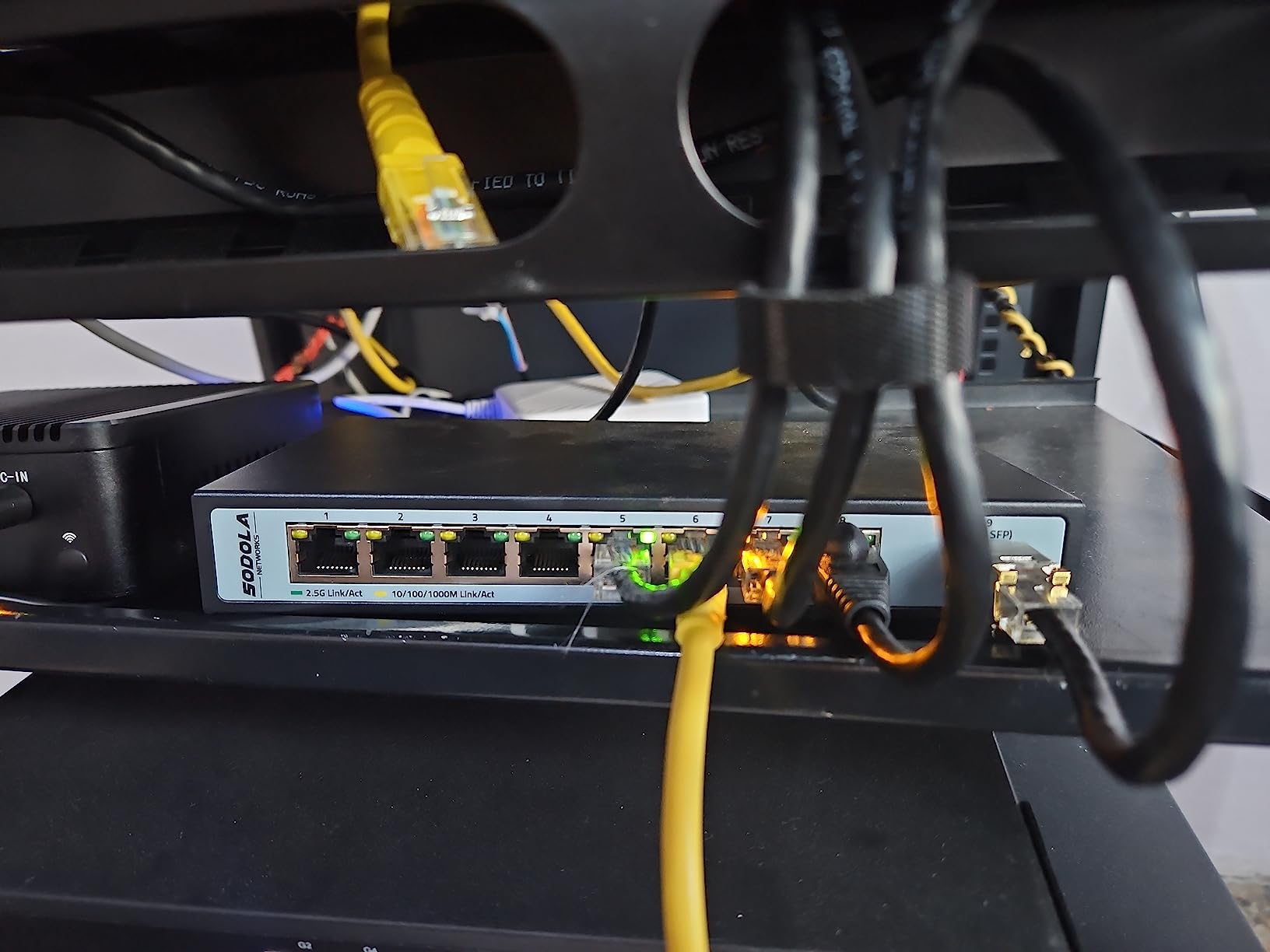 SODOLA 5 Port 10G Easy Web Managed Switch, 5X 10GBase-T Ports | Link Aggregation, QoS, VLAN, IGMP, 10Gb Switch for Network Management customer photo 2
