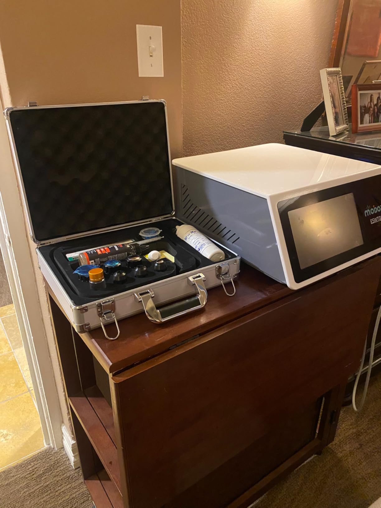 Shockwave Therapy Machine, FSA&HSA Shock Wave Therapy Device, ESWT03 customer photo 2