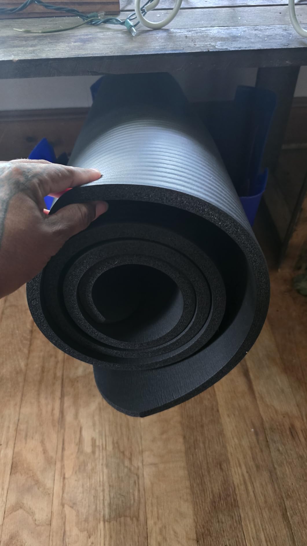 Amazon Basics Extra Thick Exercise Yoga Mat with Carrying Strap customer photo 1