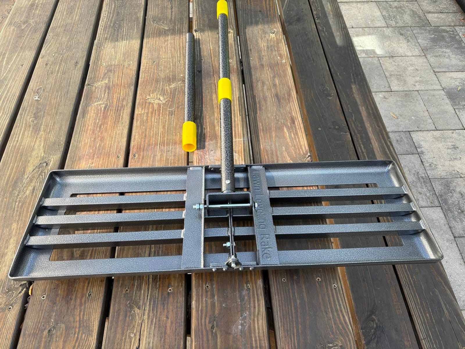 Professional Lawn Leveling Rake 30x10in - Heavy Duty Leveling Tool with 80