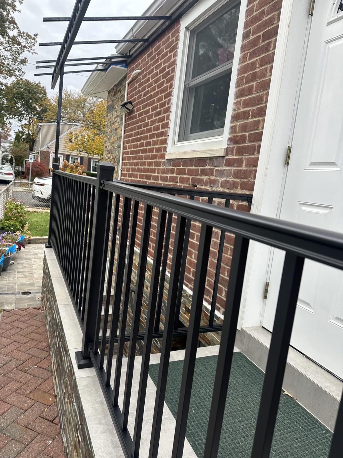 Egadis 1 Pack 36 in x 6 ft Modular Aluminum Porch and Deck Railing Kit | Pioneer in Modular Aluminum Railing Kit, ASTM Certified, Textured AAMA2604 Finish for Deck, Porch & Balcony (1 Post, 1 Panel) customer photo 1