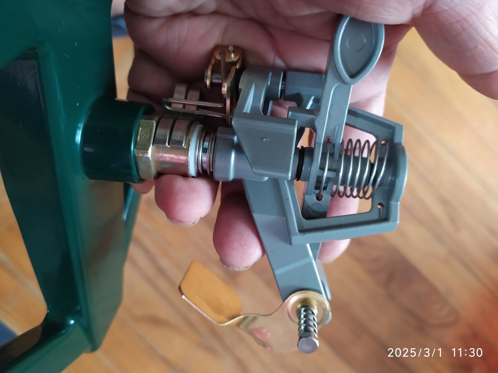 WEMADE Heavy Duty Metal Pulsating Sprinklers for Yard - 360 Degree Roating Automatic Water Sprinkler for Lawn with Metal Base, Impact Sprinklers for Large Area Covers Up to 85‘ Diameter customer photo 2